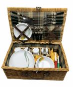 Melamine picnic hamper by Euro-Mel