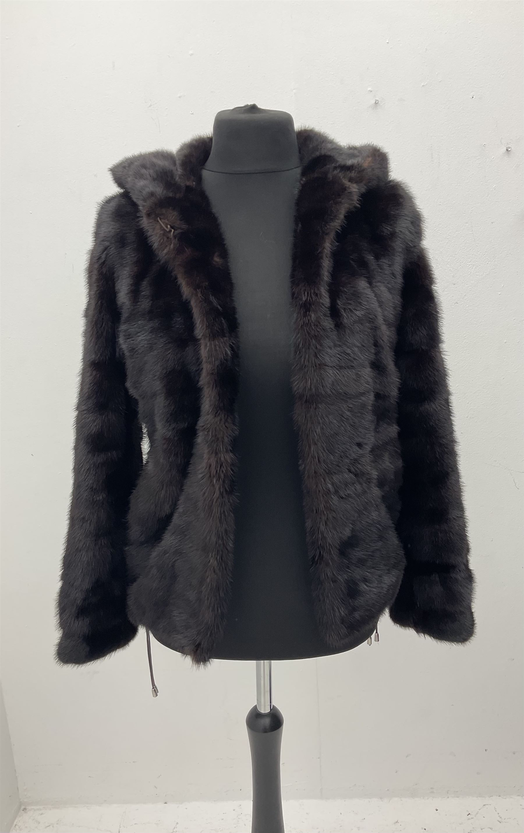 Modern cut lightweight nearly black mink jacket with integral hood - Image 5 of 6