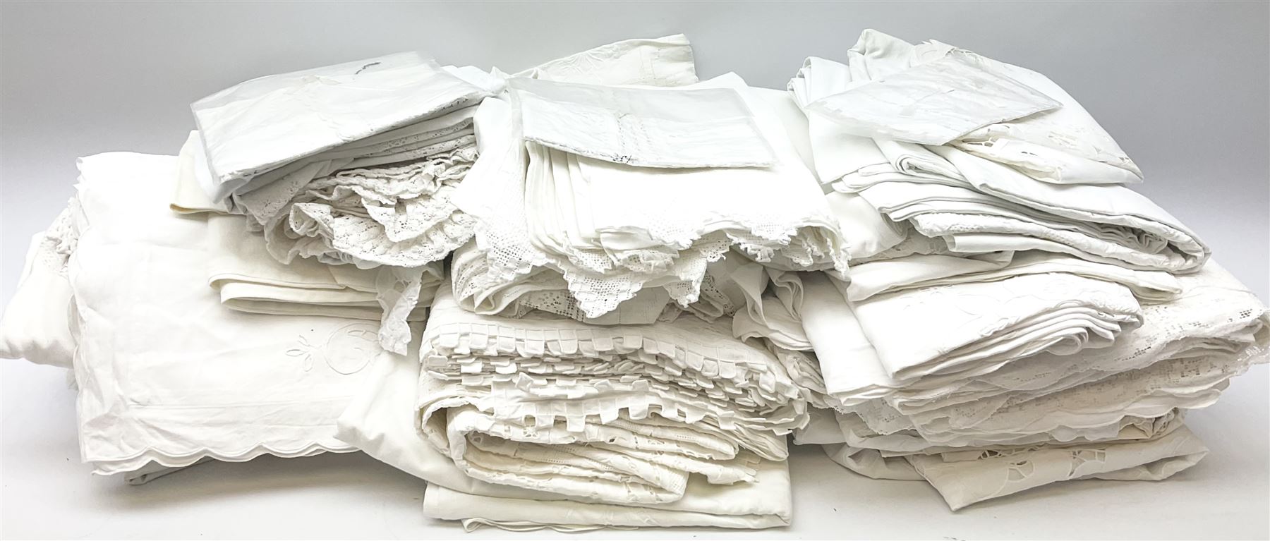 Large quantity of Victorian and later white linen items