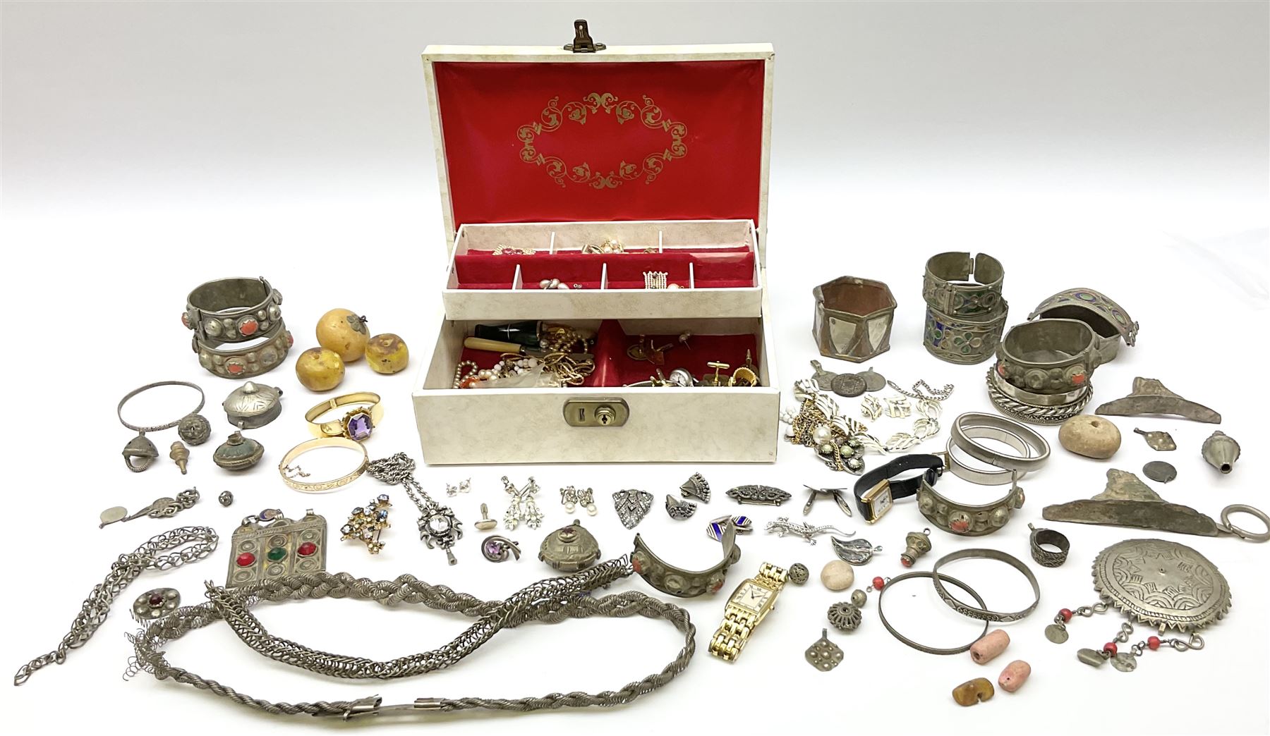 Collection of silver and stone set silver jewellery