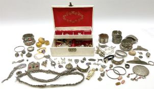 Collection of silver and stone set silver jewellery