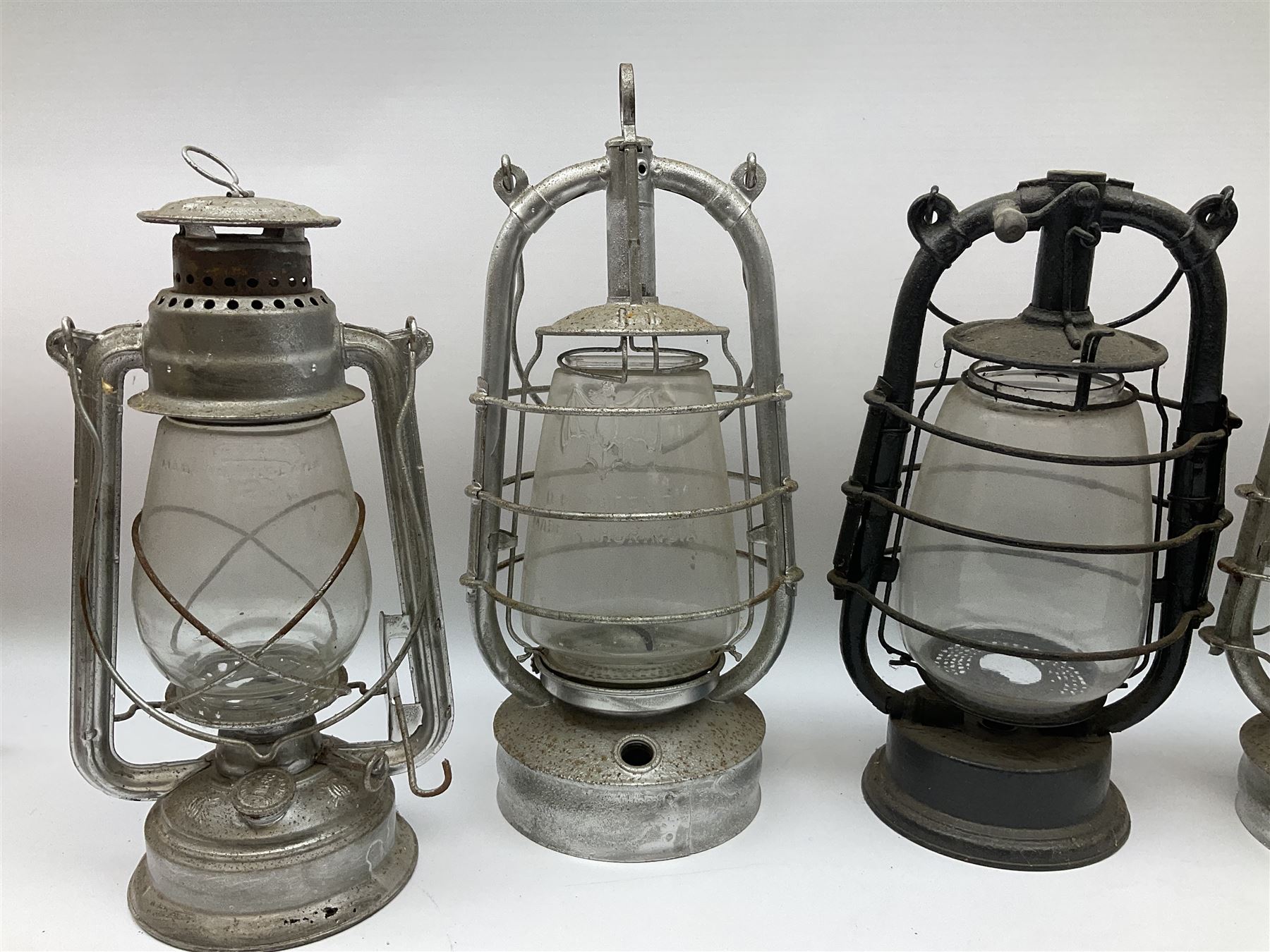 Five cast metal oil lanterns - Image 2 of 7