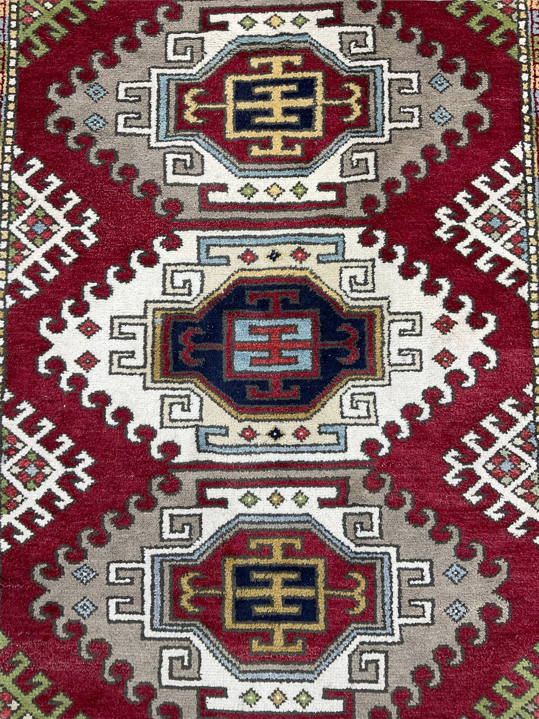 Indo Caucasian rug - Image 2 of 5