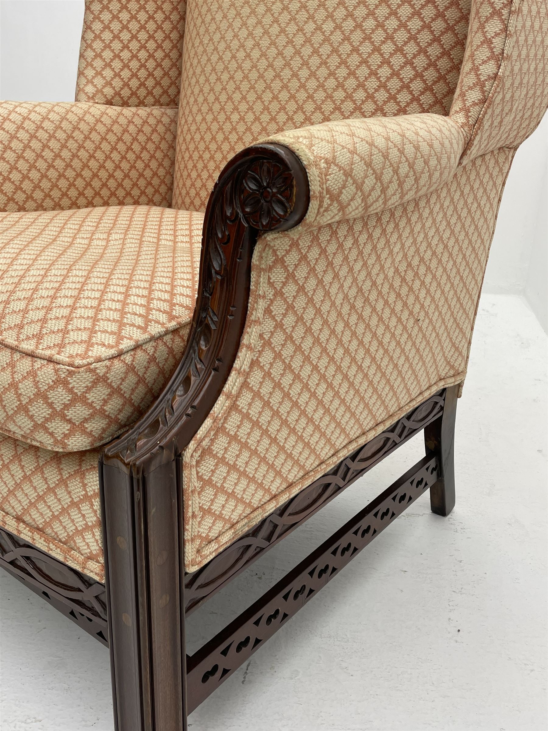 Georgian style mahogany framed wingback armchair - Image 5 of 5