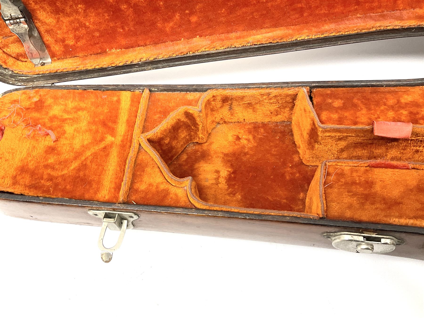 Continental American walnut violin case with orange velvet lining - Image 2 of 11