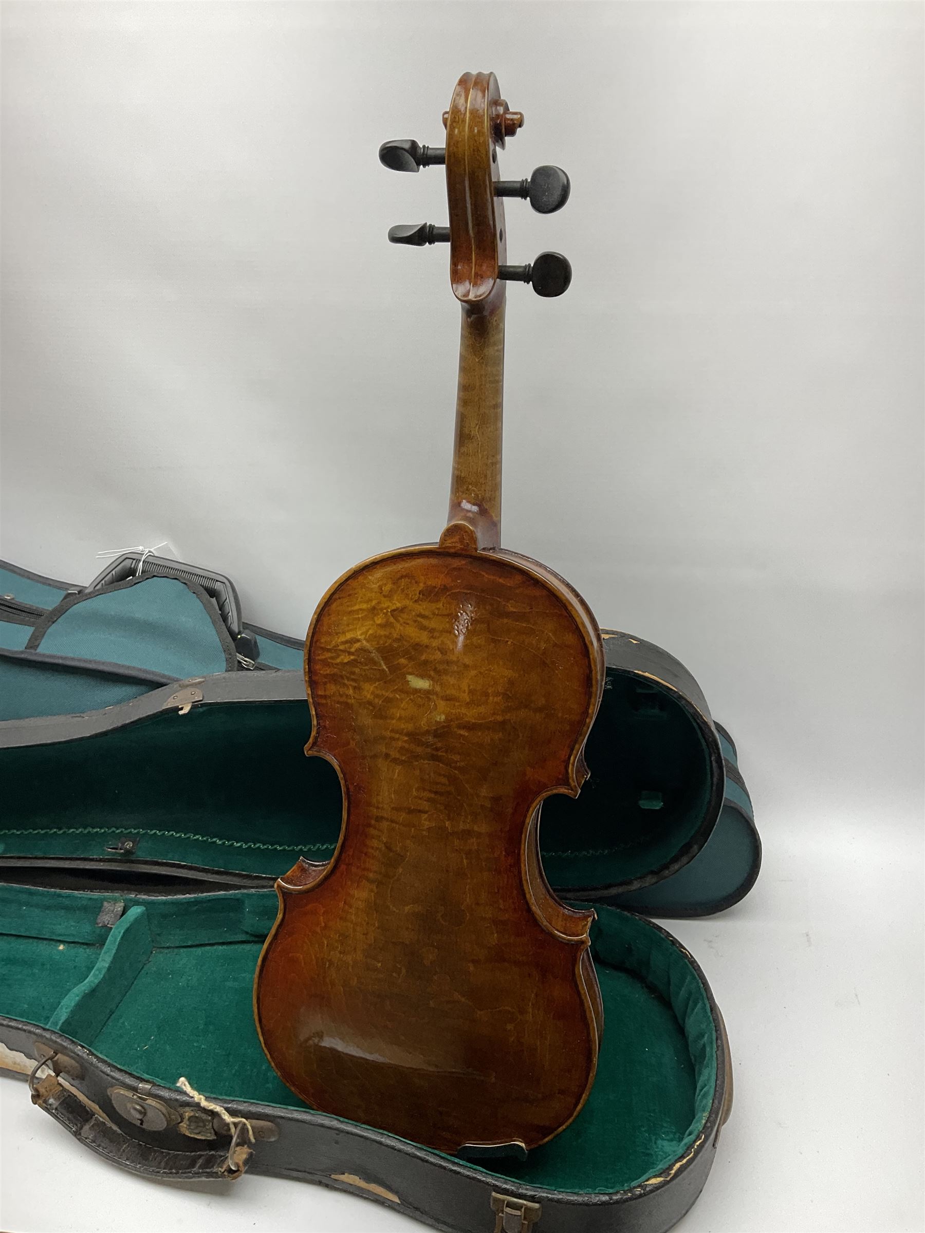 French violin c1900 with 36cm one-piece maple back and ribs and spruce top - Image 8 of 13