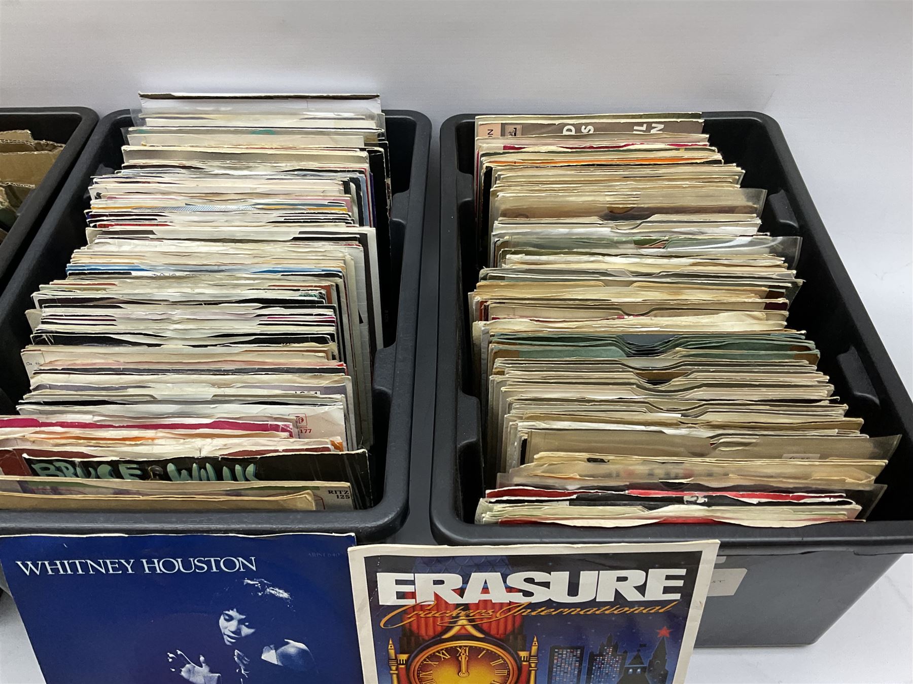 Seven boxes containing approximately eight hundred 45rpm singles - Image 19 of 24