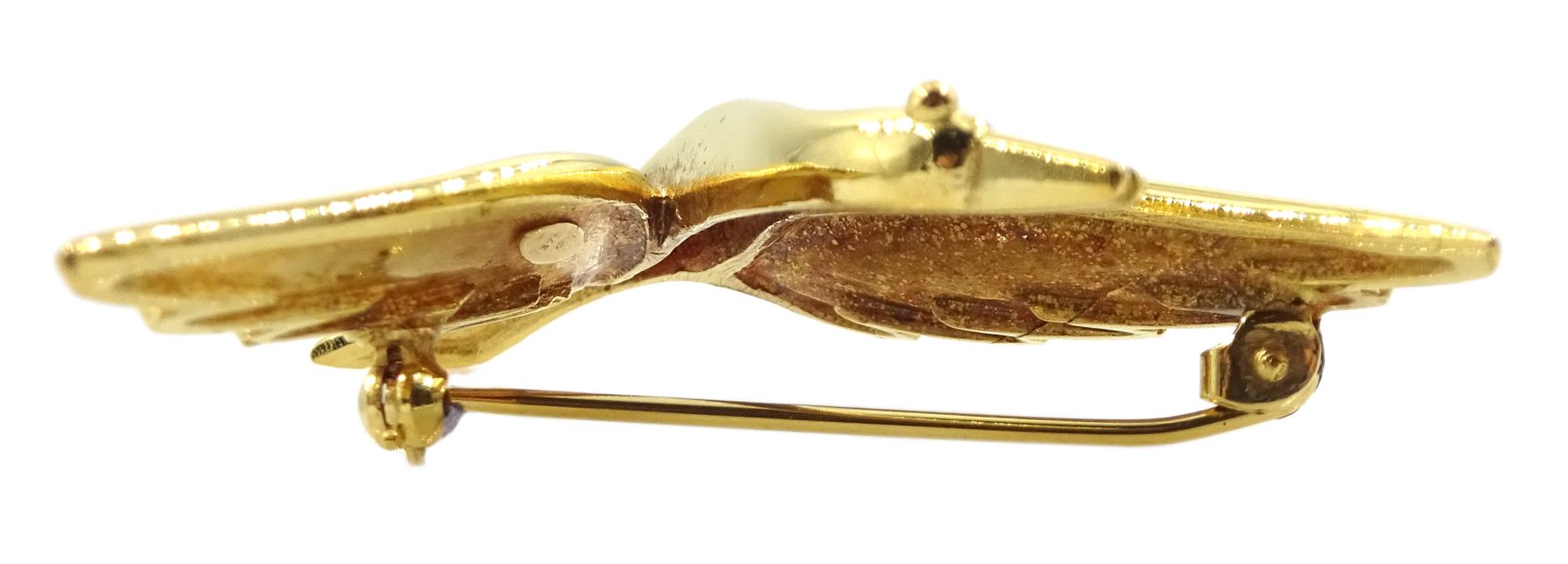 9ct gold swan in flight brooch - Image 2 of 2