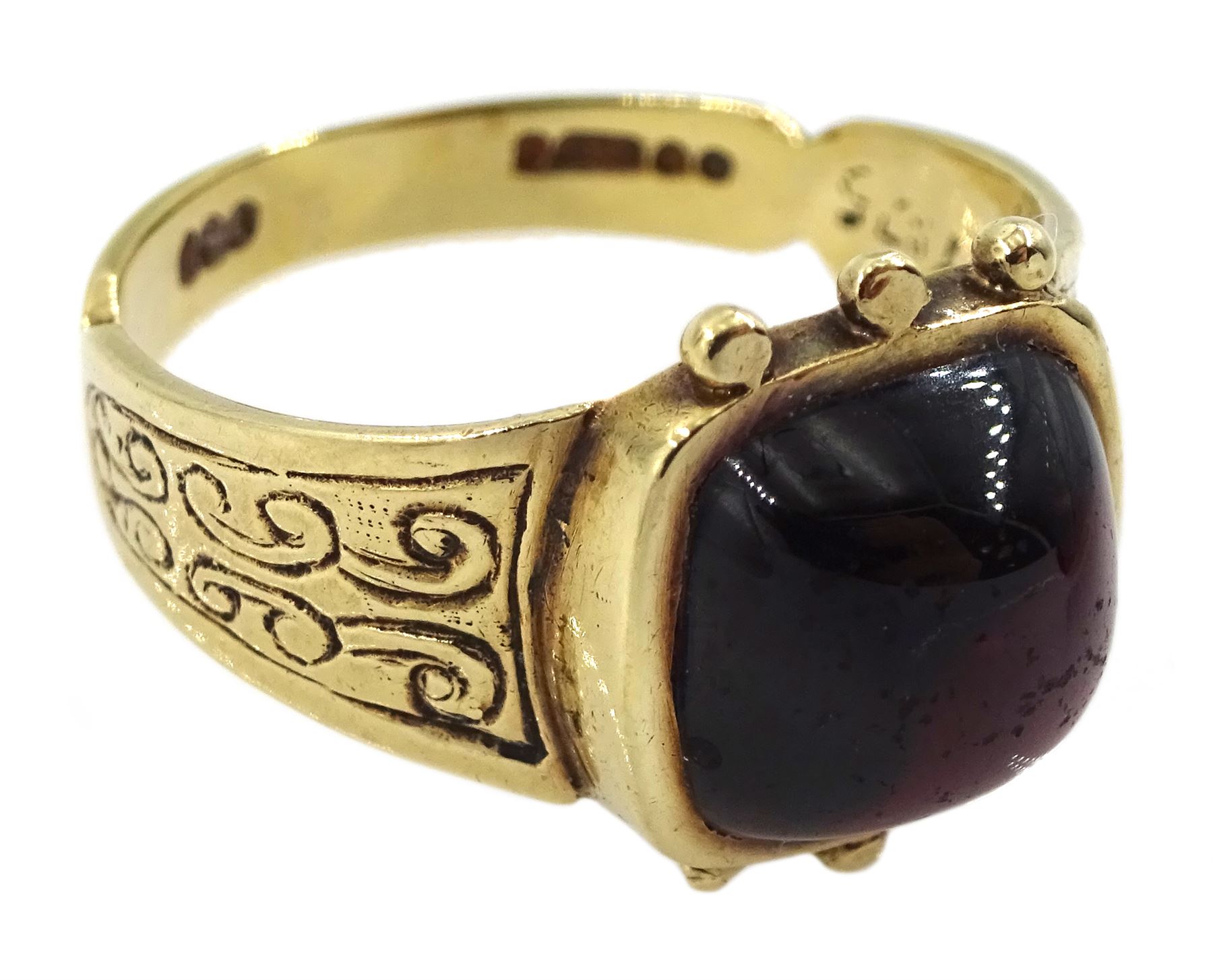 Victorian single stone cabochon garnet ring - Image 3 of 4