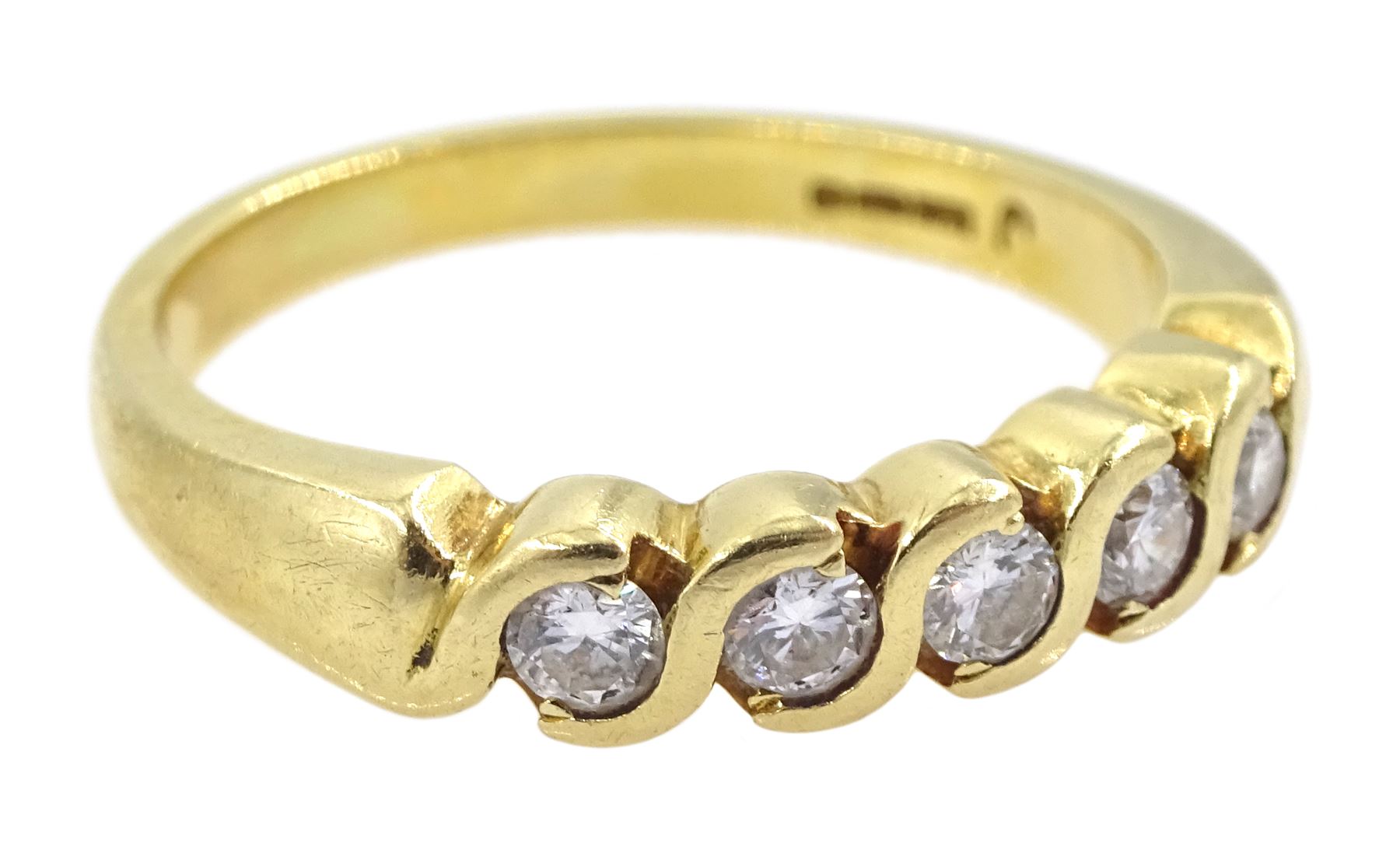 18ct gold five stone round brilliant cut diamond ring - Image 3 of 4