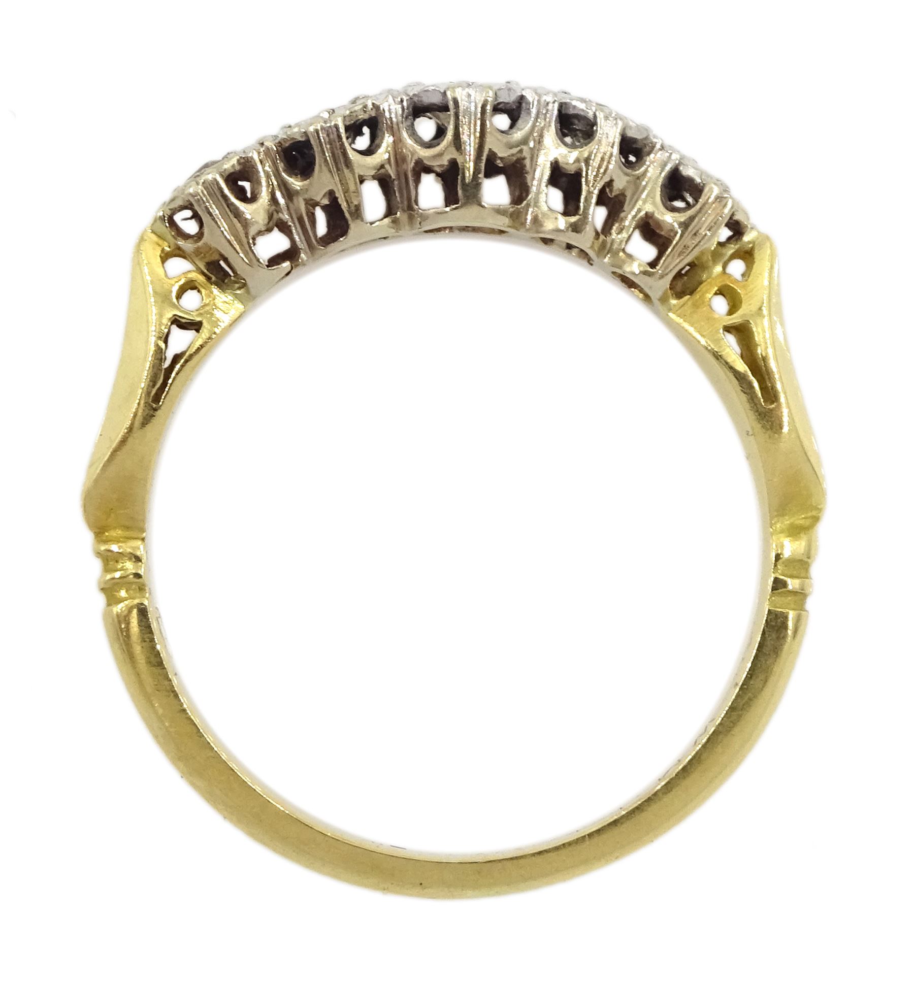 18ct gold graduating five stone diamond ring - Image 4 of 4