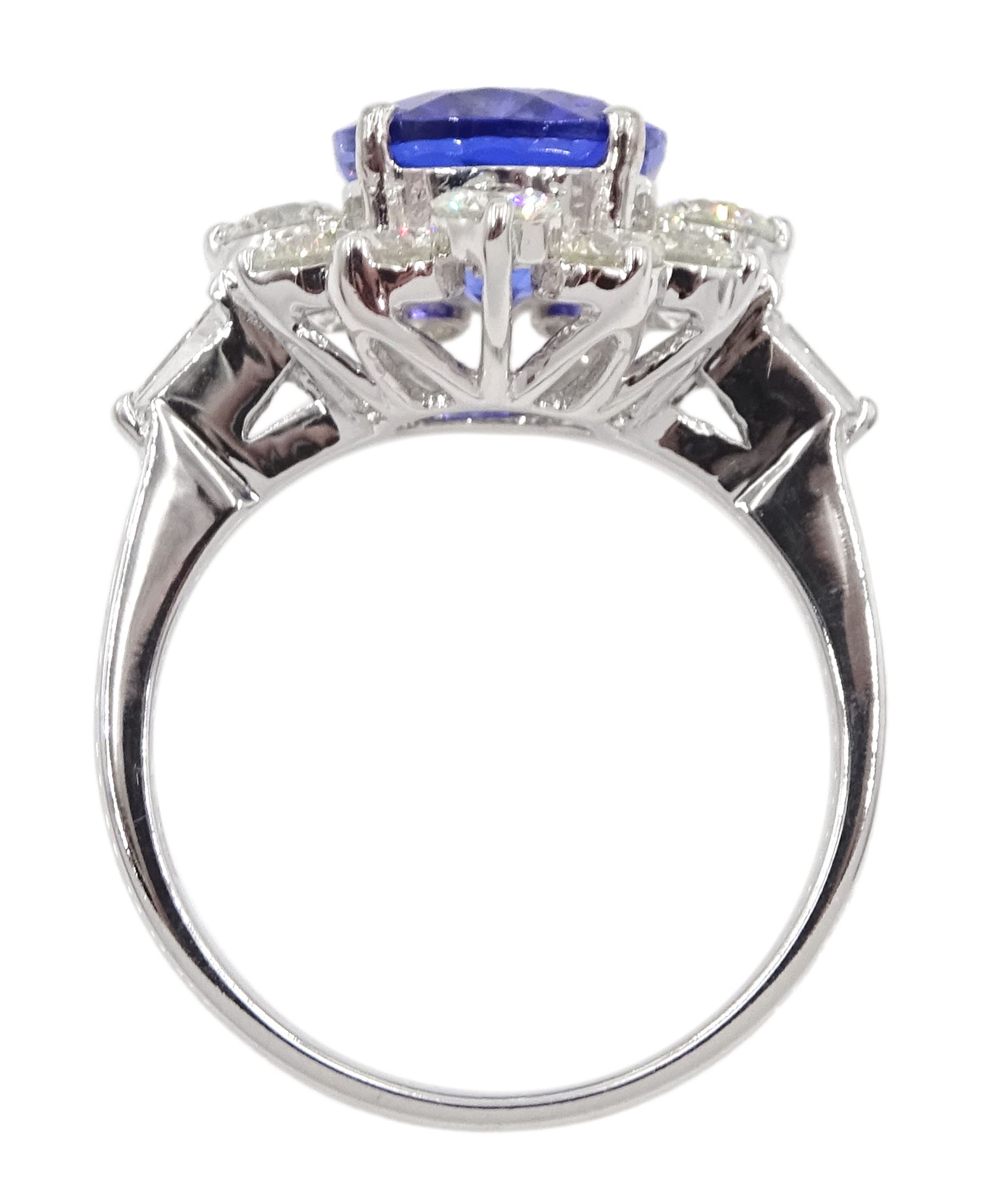 18ct white gold oval tanzanite and round brilliant cut diamond cluster ring - Image 5 of 7