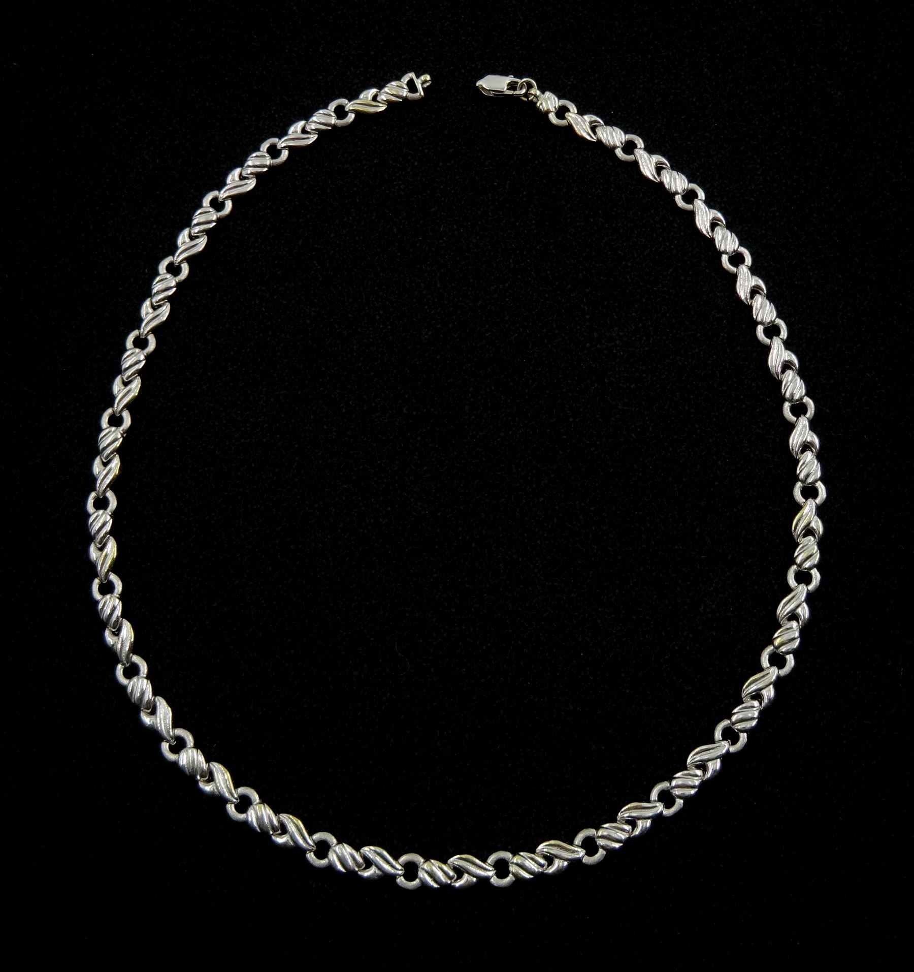 20ct white gold fancy link necklace
