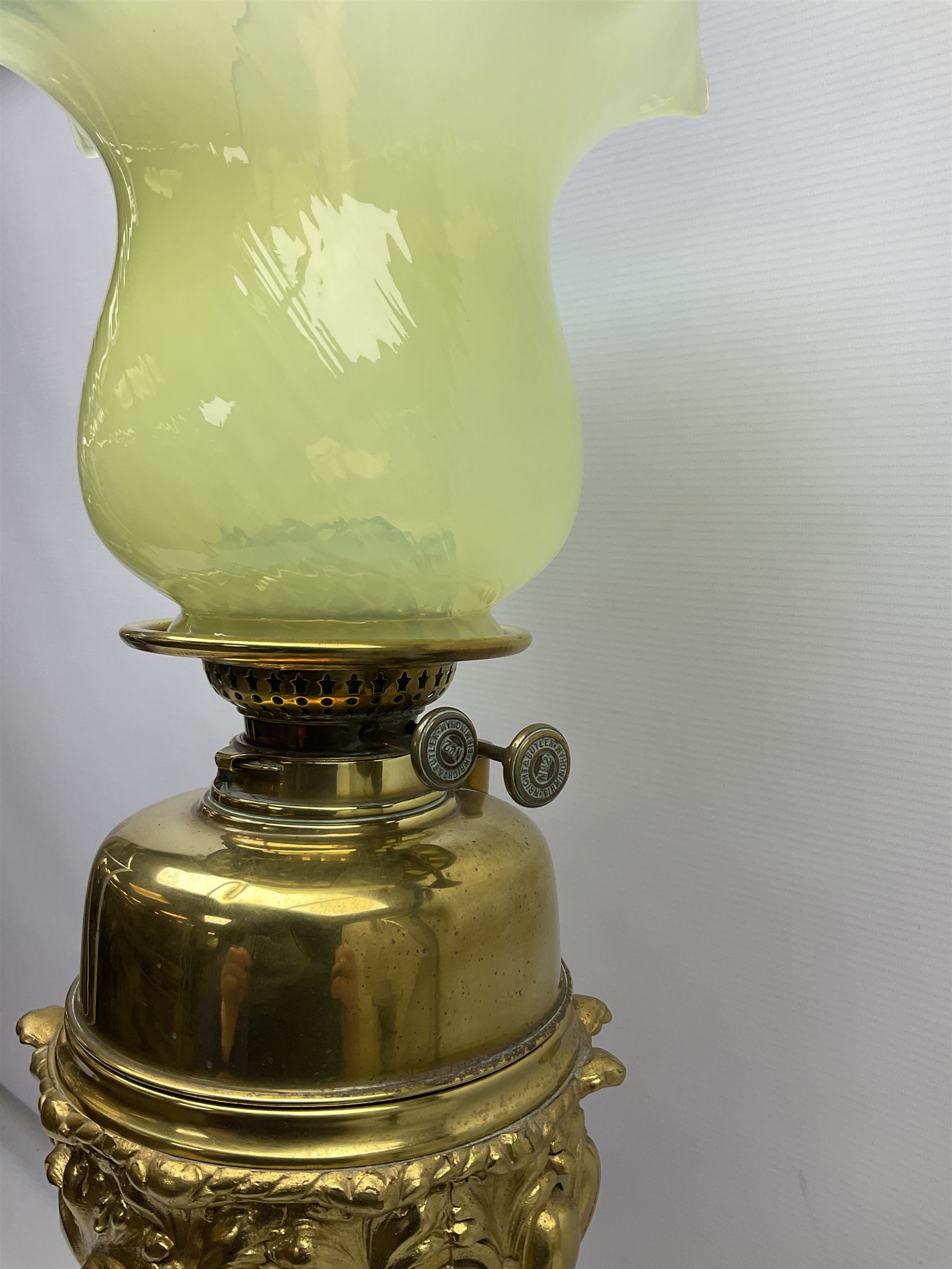 Gilt brass oil lamp - Image 9 of 9