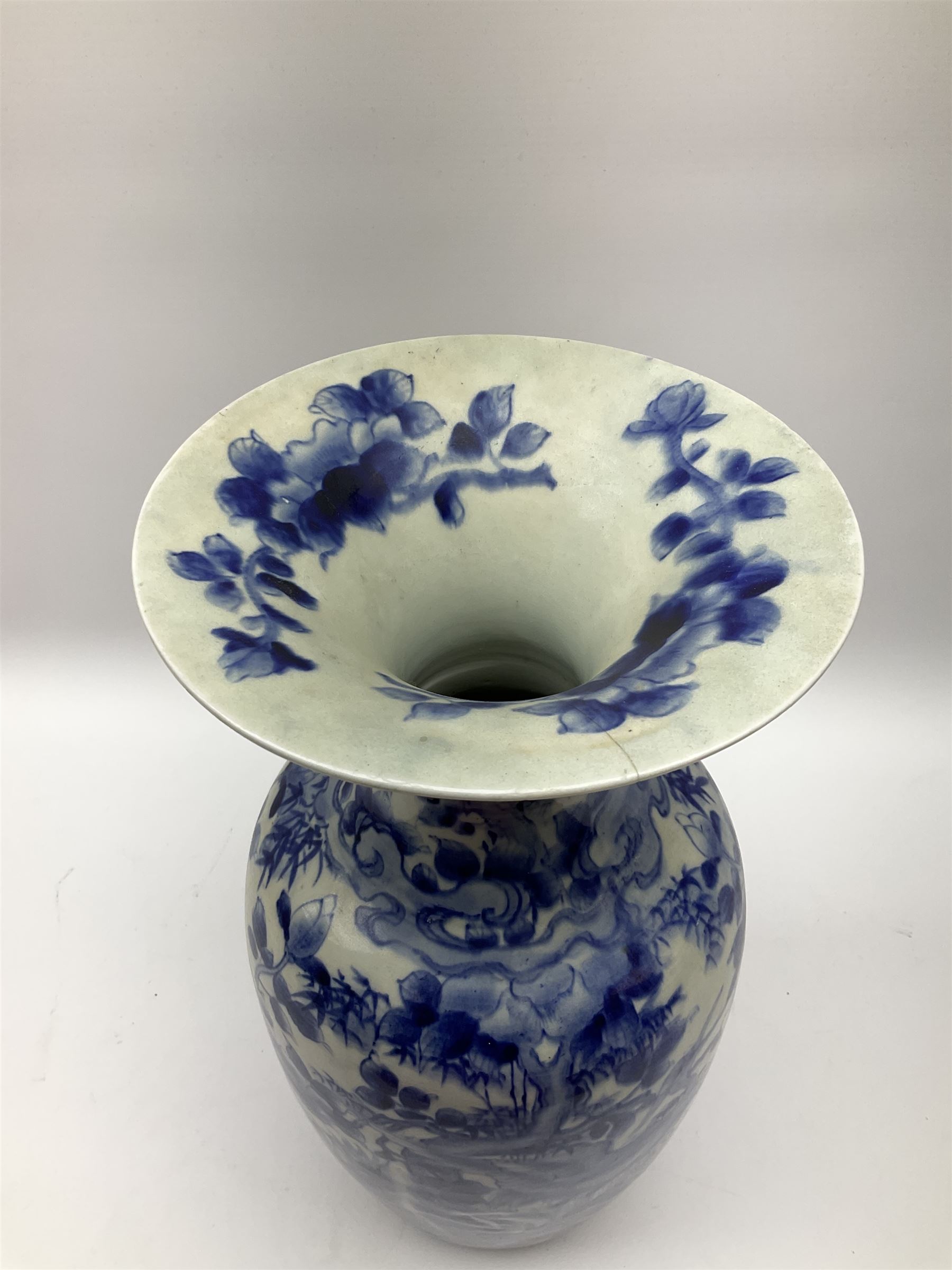 Oriental blue and white vase - Image 6 of 11