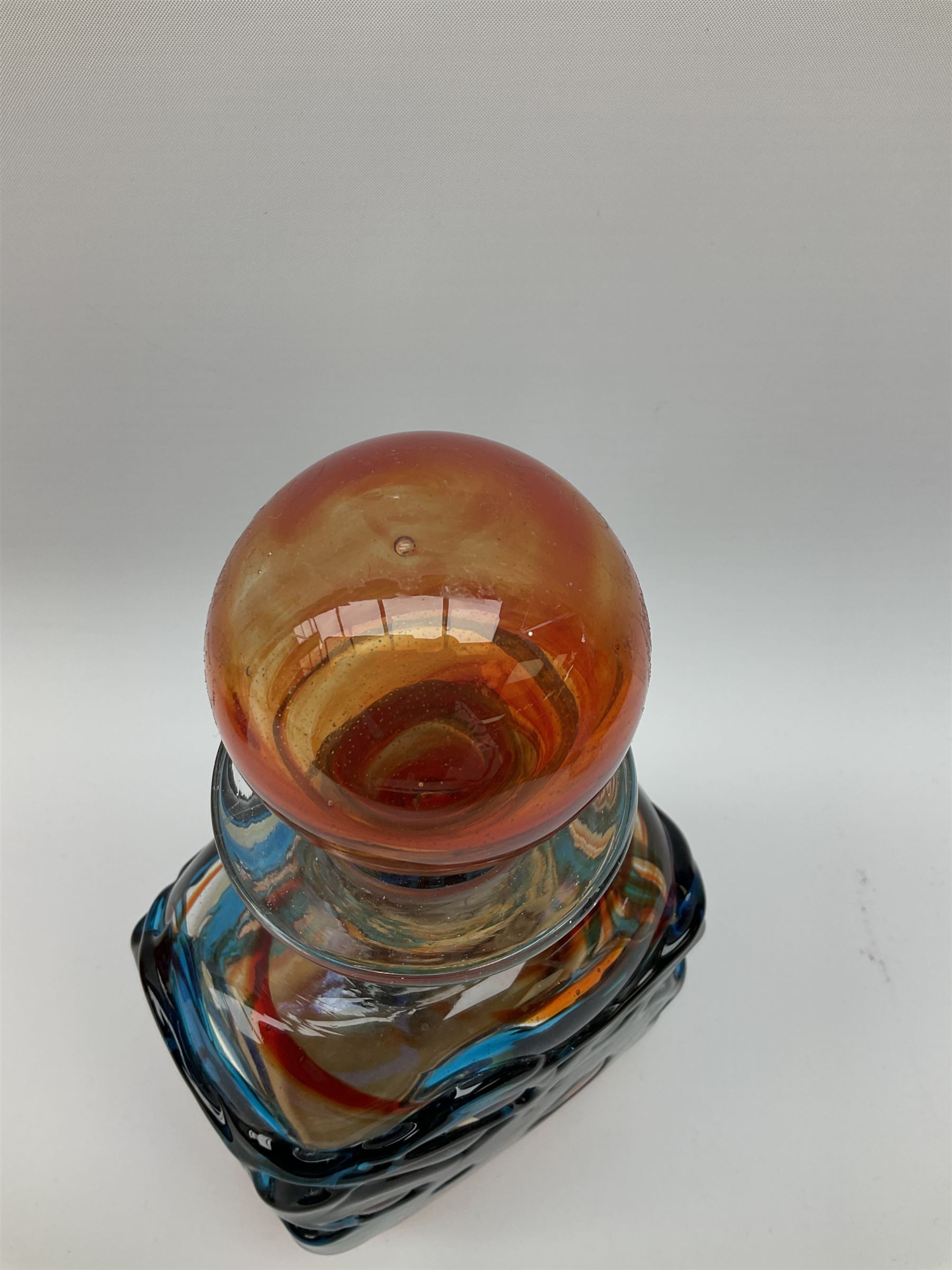 Mdina art glass decanter of red and orange glass with blue trellis work - Image 5 of 18