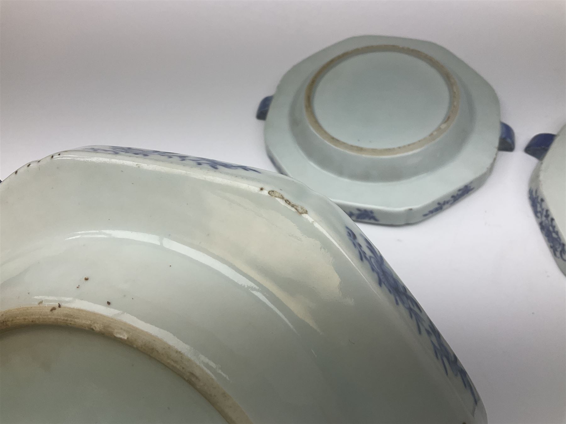 Three late 18th/early 19th century Chinese export hot water plates - Image 10 of 13