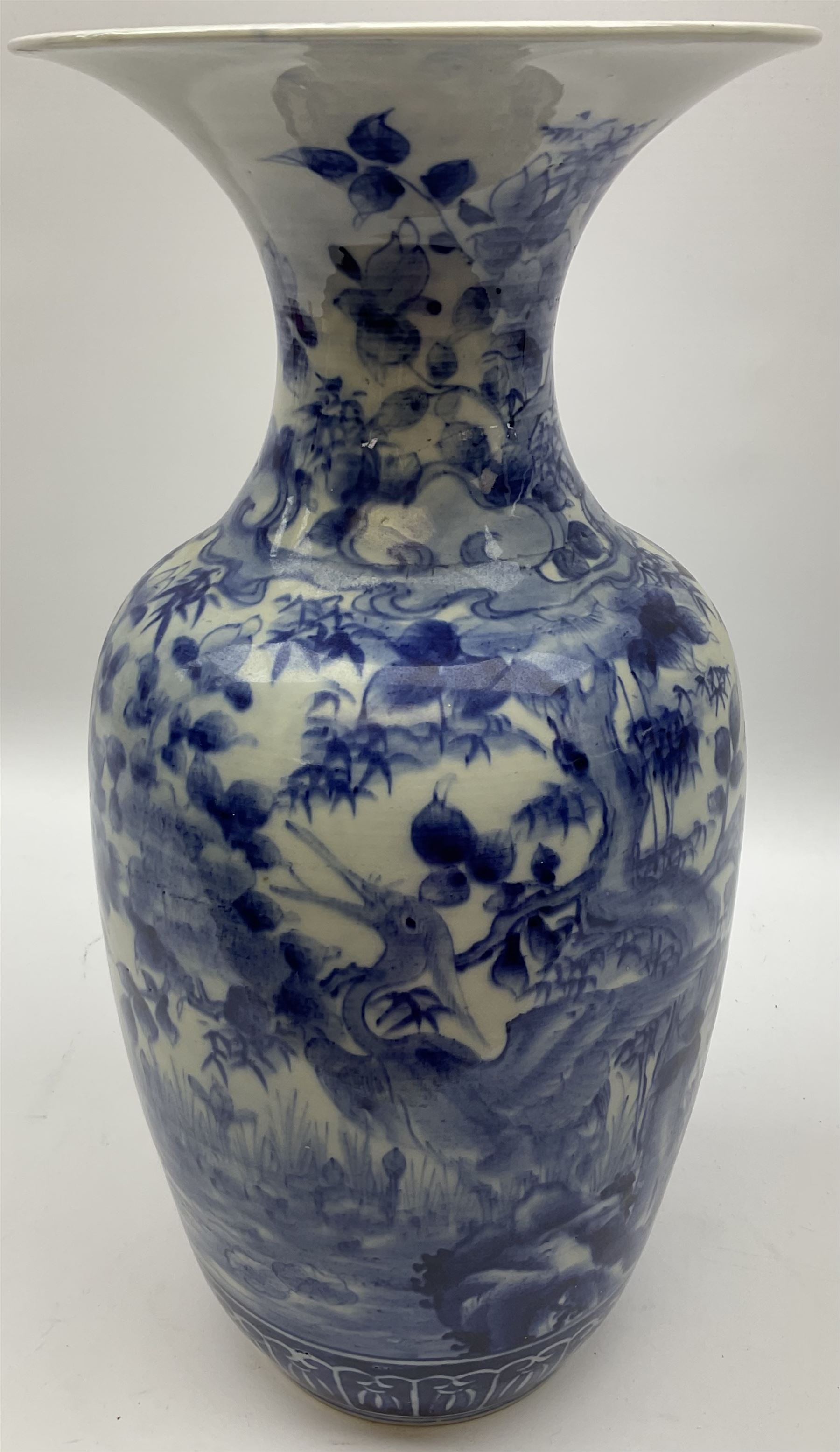 Oriental blue and white vase - Image 3 of 11