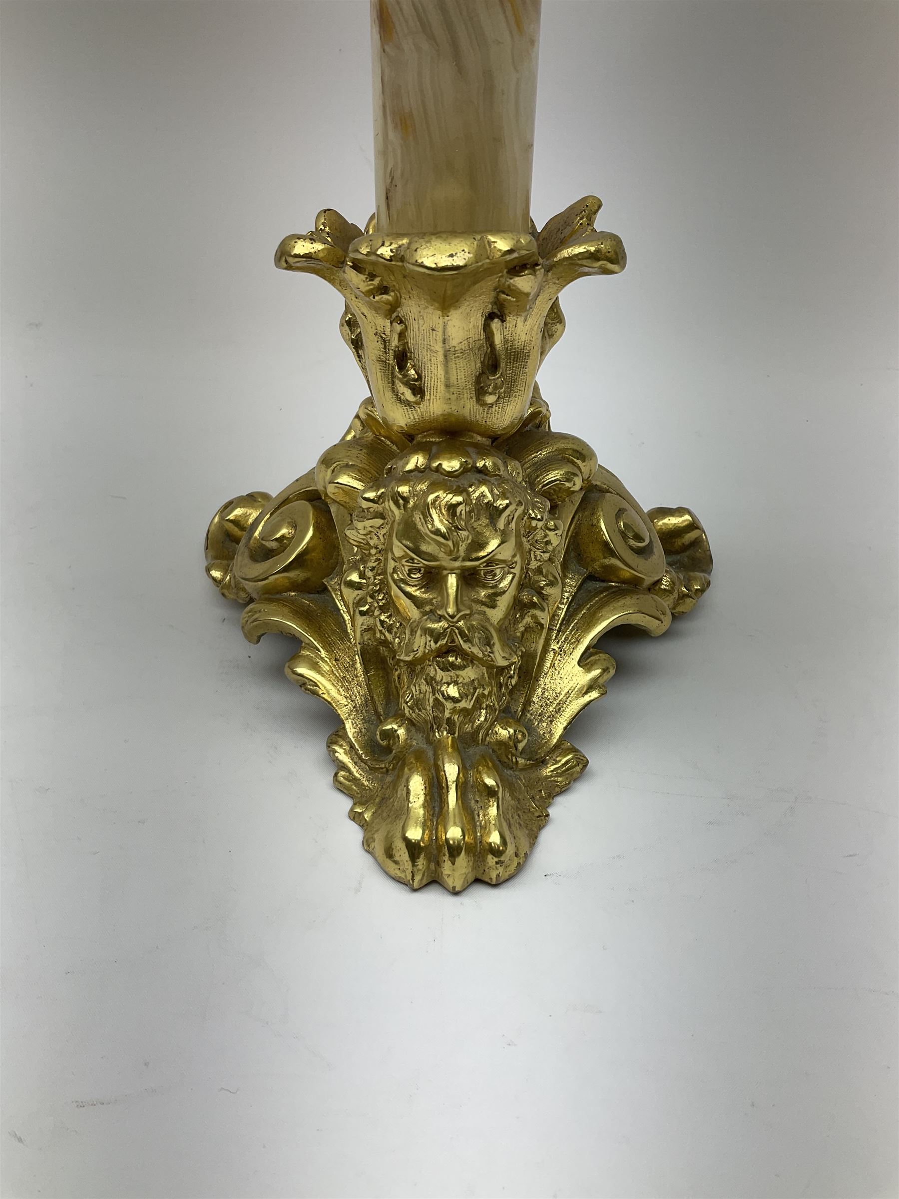 Gilt brass oil lamp - Image 2 of 9