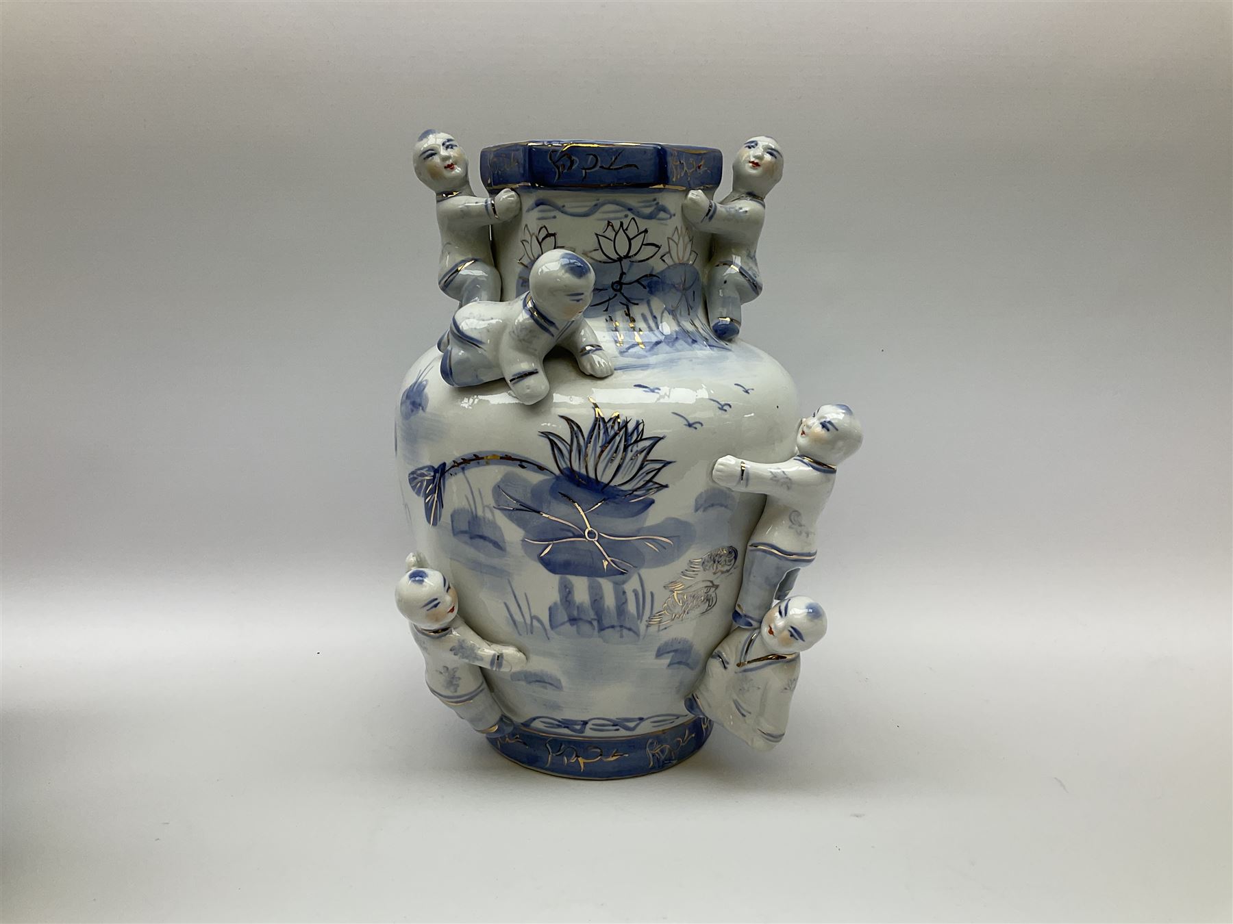 Group of Oriental and Oriental style of ceramics - Image 2 of 23