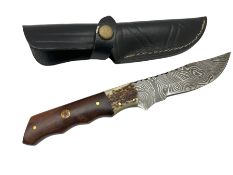 Hunting skinning knife