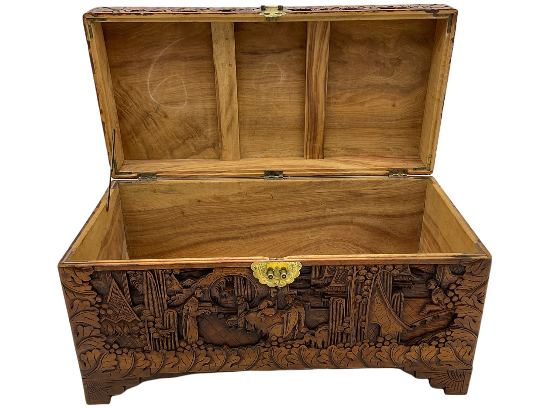 Chinese carved camphor wood blanket chest - Image 6 of 6