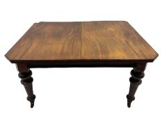 Late Victorian mahogany telescopic extending dining table