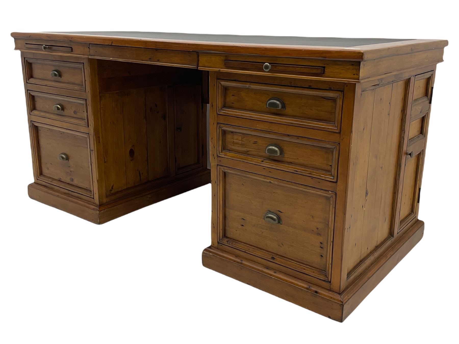 Barker & Stonehouse - Villiers reclaimed eastern pine twin pedestal desk - Image 3 of 8