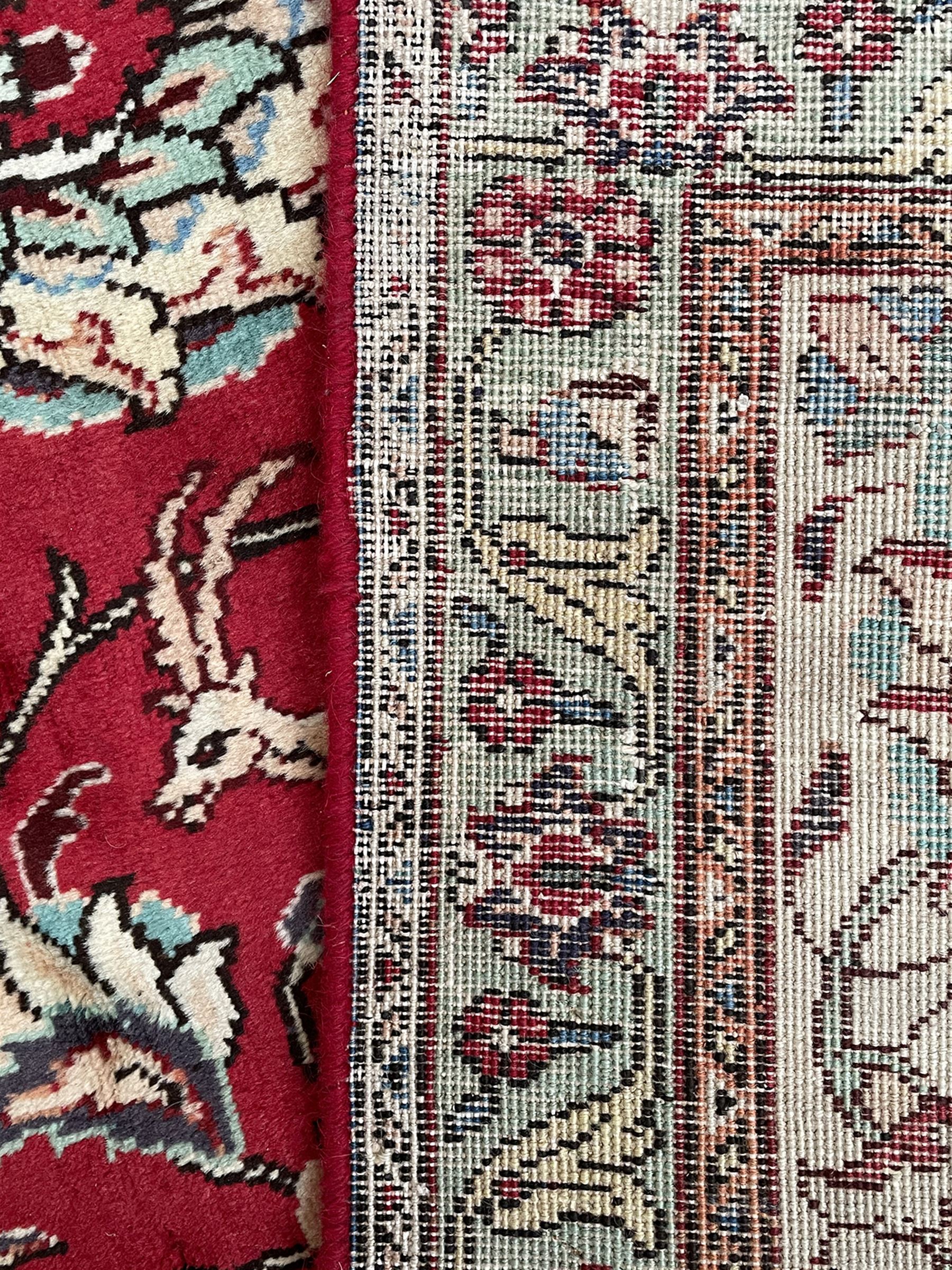 Large Persian Tabriz carpet - Image 7 of 7