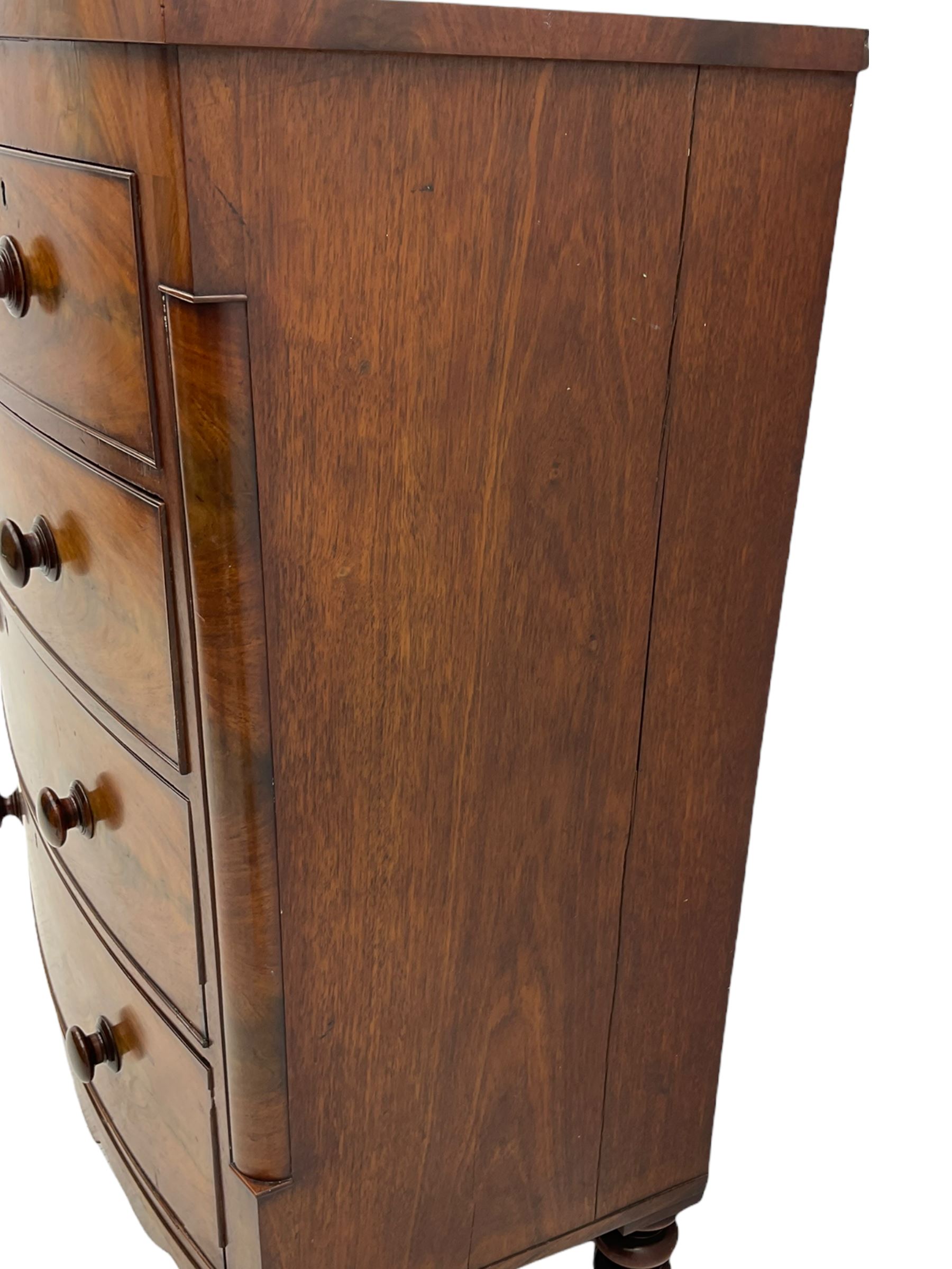 Victorian mahogany bow front chest - Image 5 of 6