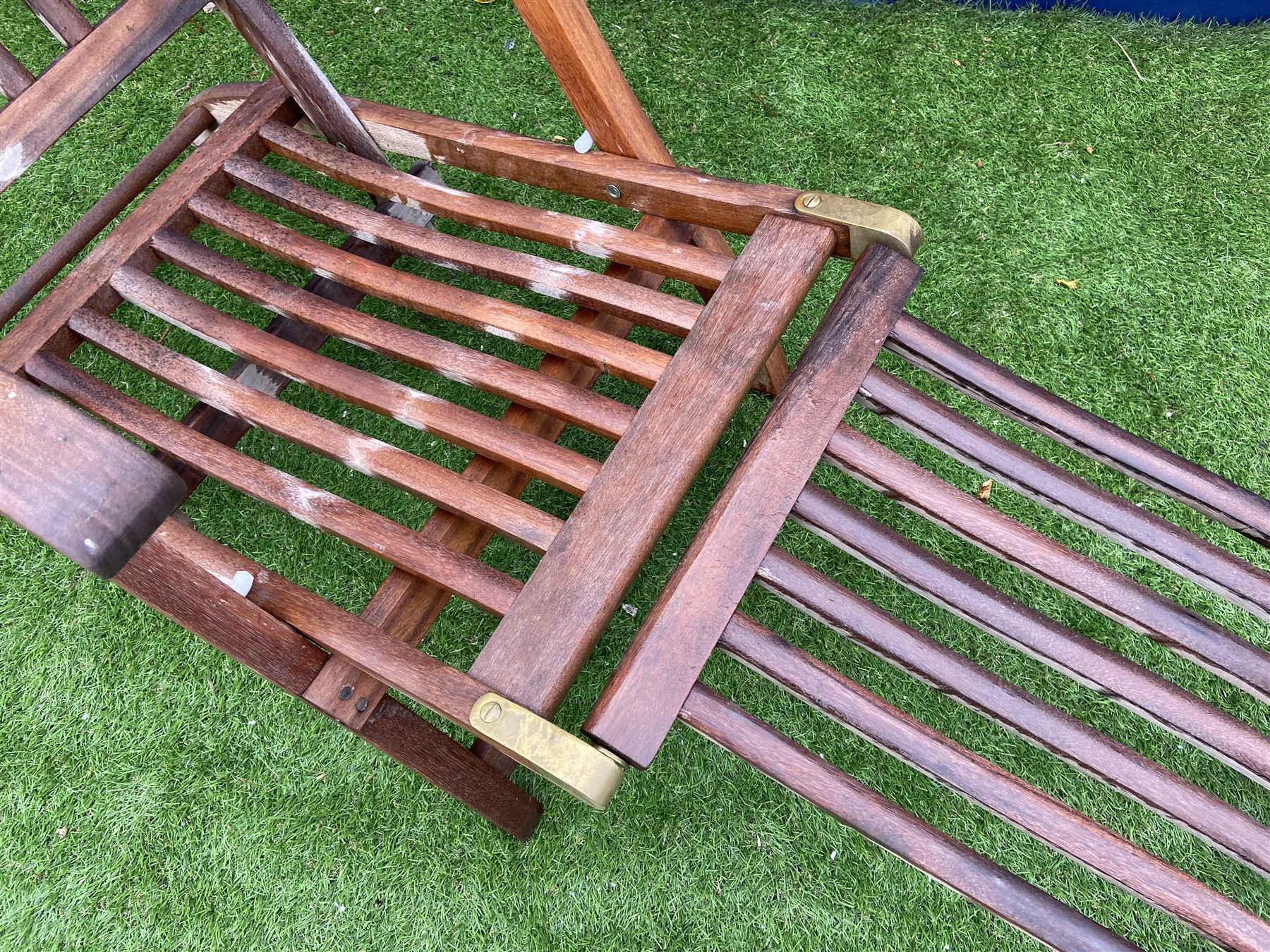 Hardwood folding steamer chair - Image 2 of 2