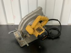 DeWalt D23700-GB circular saw