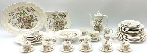 Royal Doulton Hampshire pattern tea and dinner wares