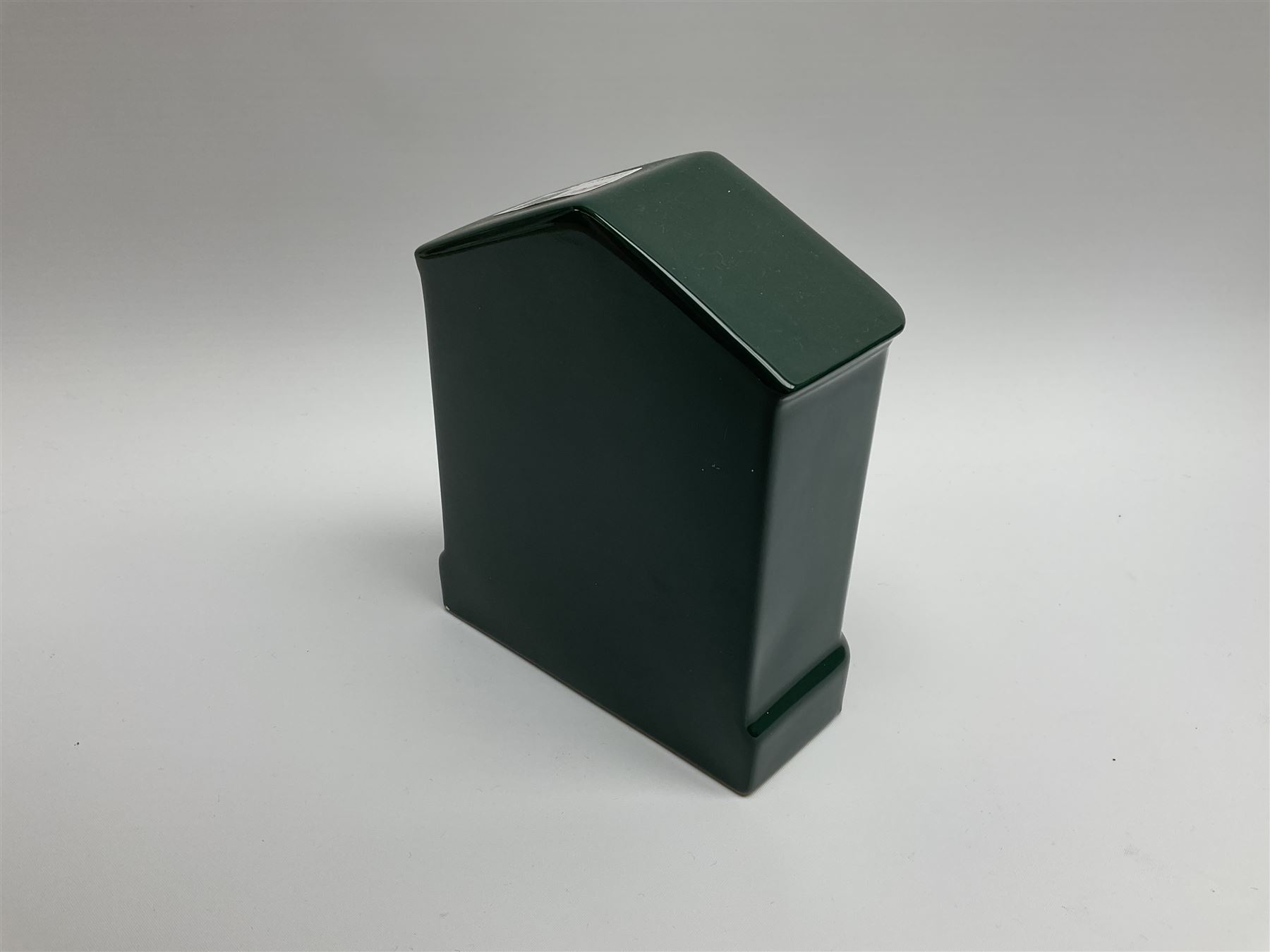 Hornsea emerald green Westclox Warwick ceramic mantel clock with battery operated movement - Image 2 of 3