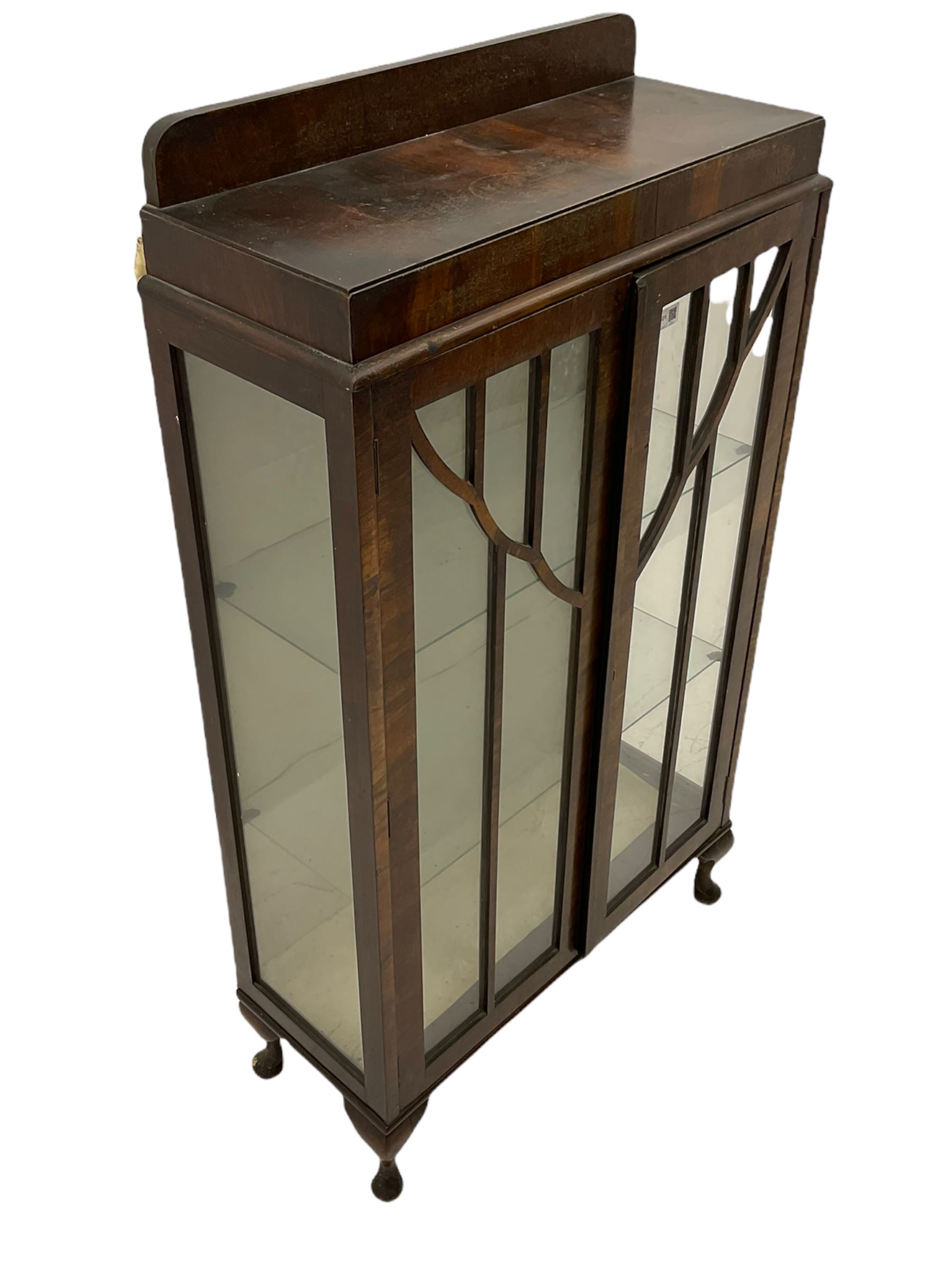 Glazed wooden display cabinet - Image 3 of 5