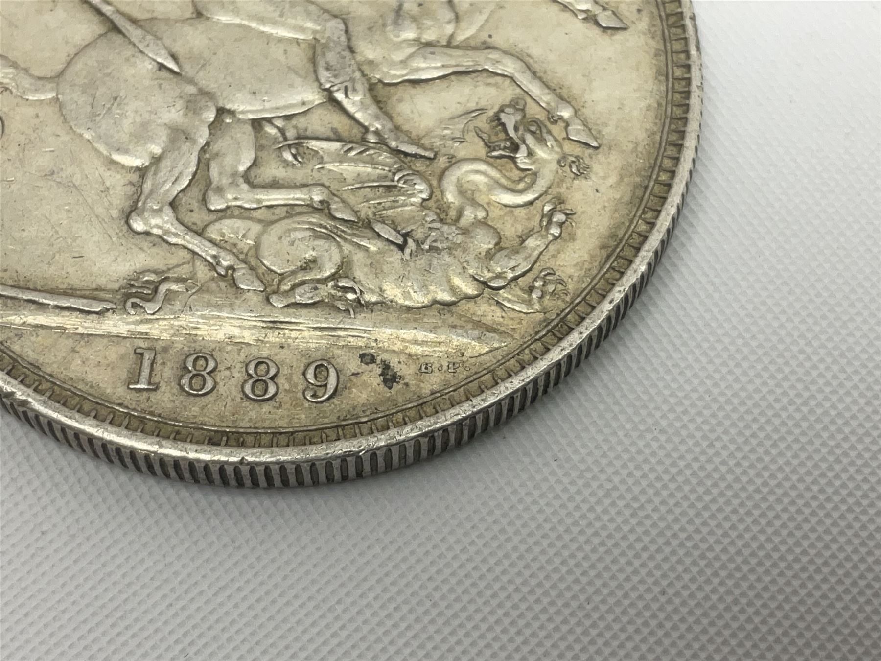 Queen Victoria 1889 crown coin - Image 7 of 9