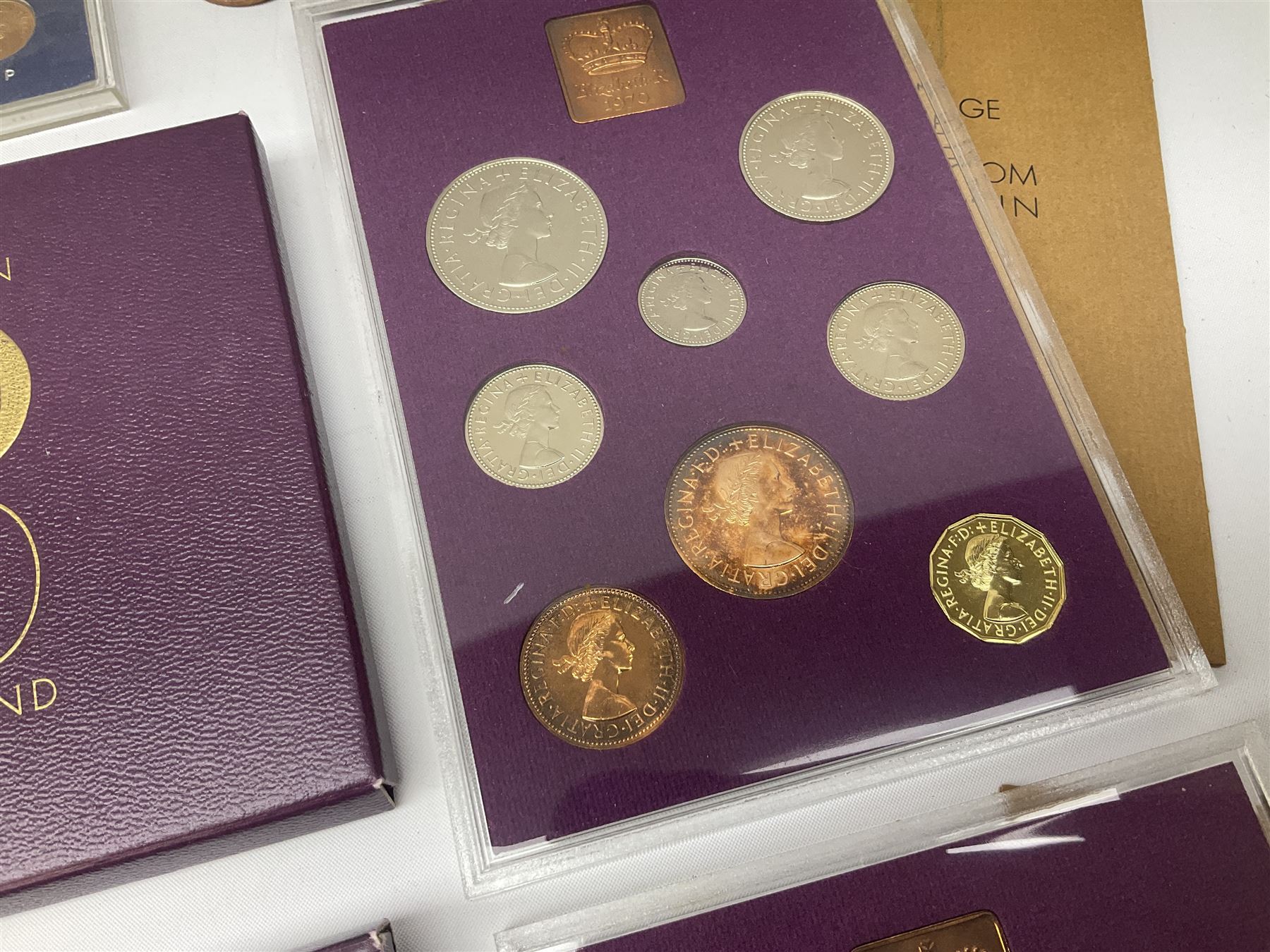 Mostly Great British coins including approximately 40 grams of pre 1920 Great British silver coins - Image 10 of 11