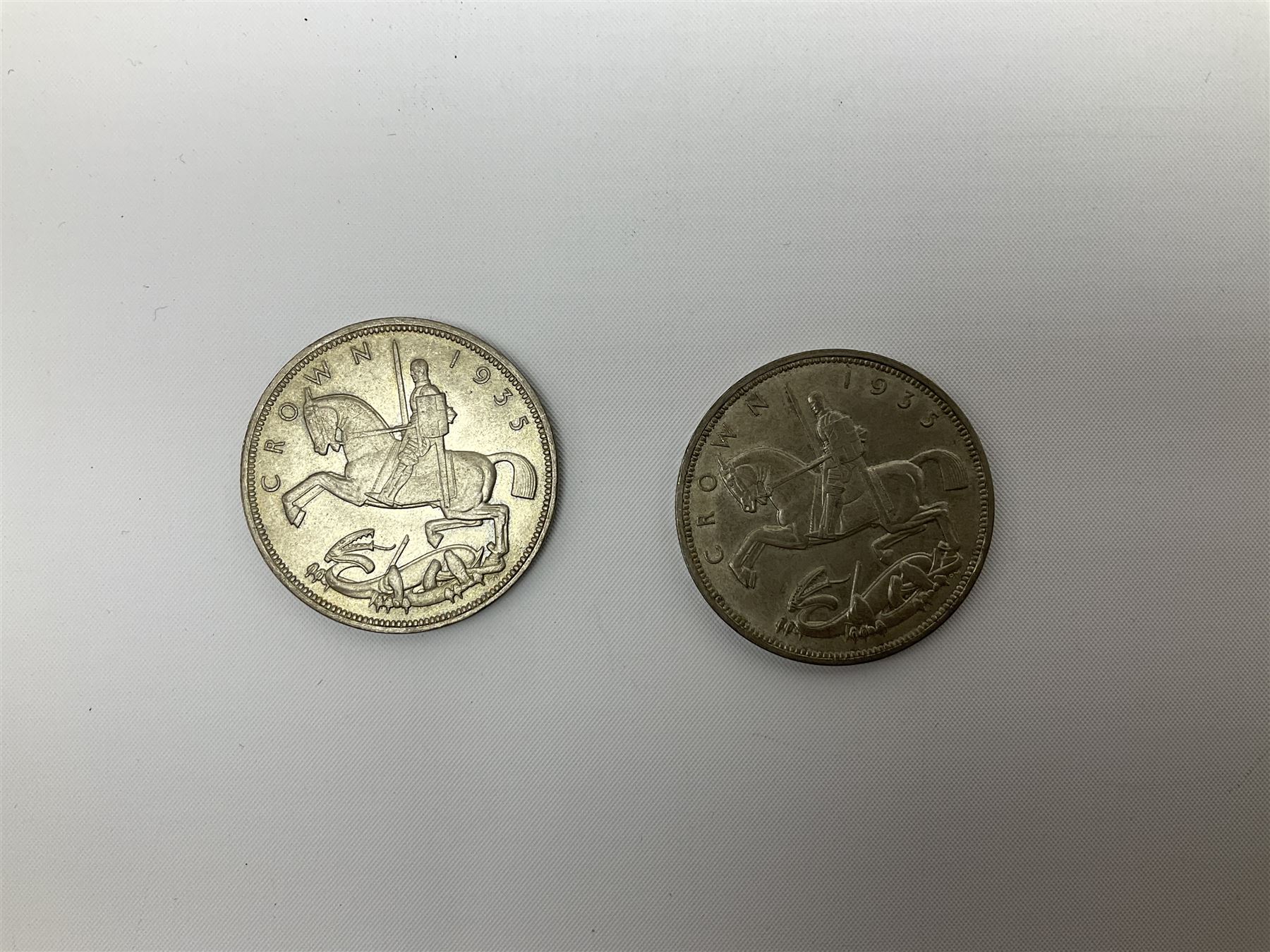 Two Great British King George V 1935 crown coins - Image 3 of 6