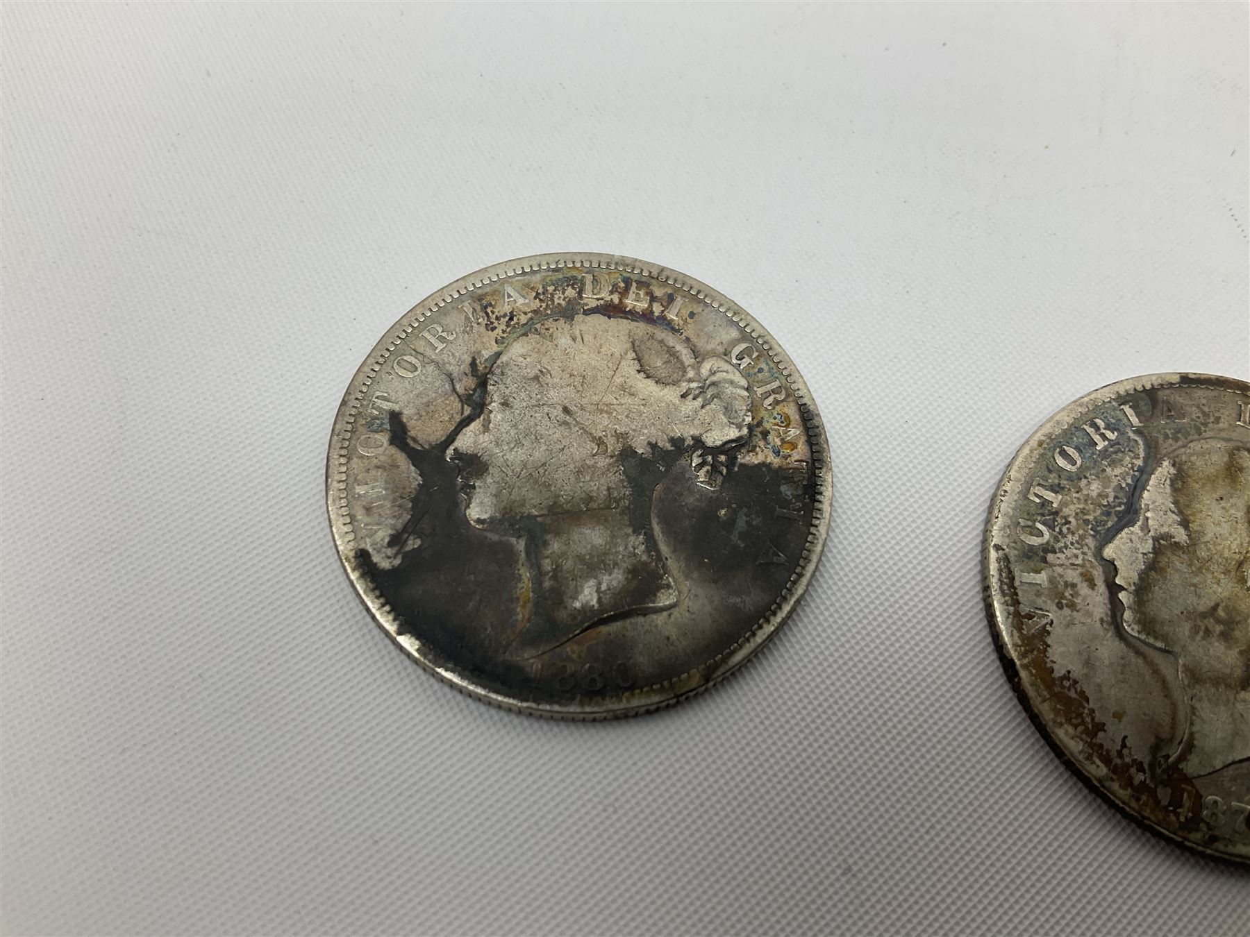 Queen Victoria 1875 and 1880 half crown coin - Image 4 of 7