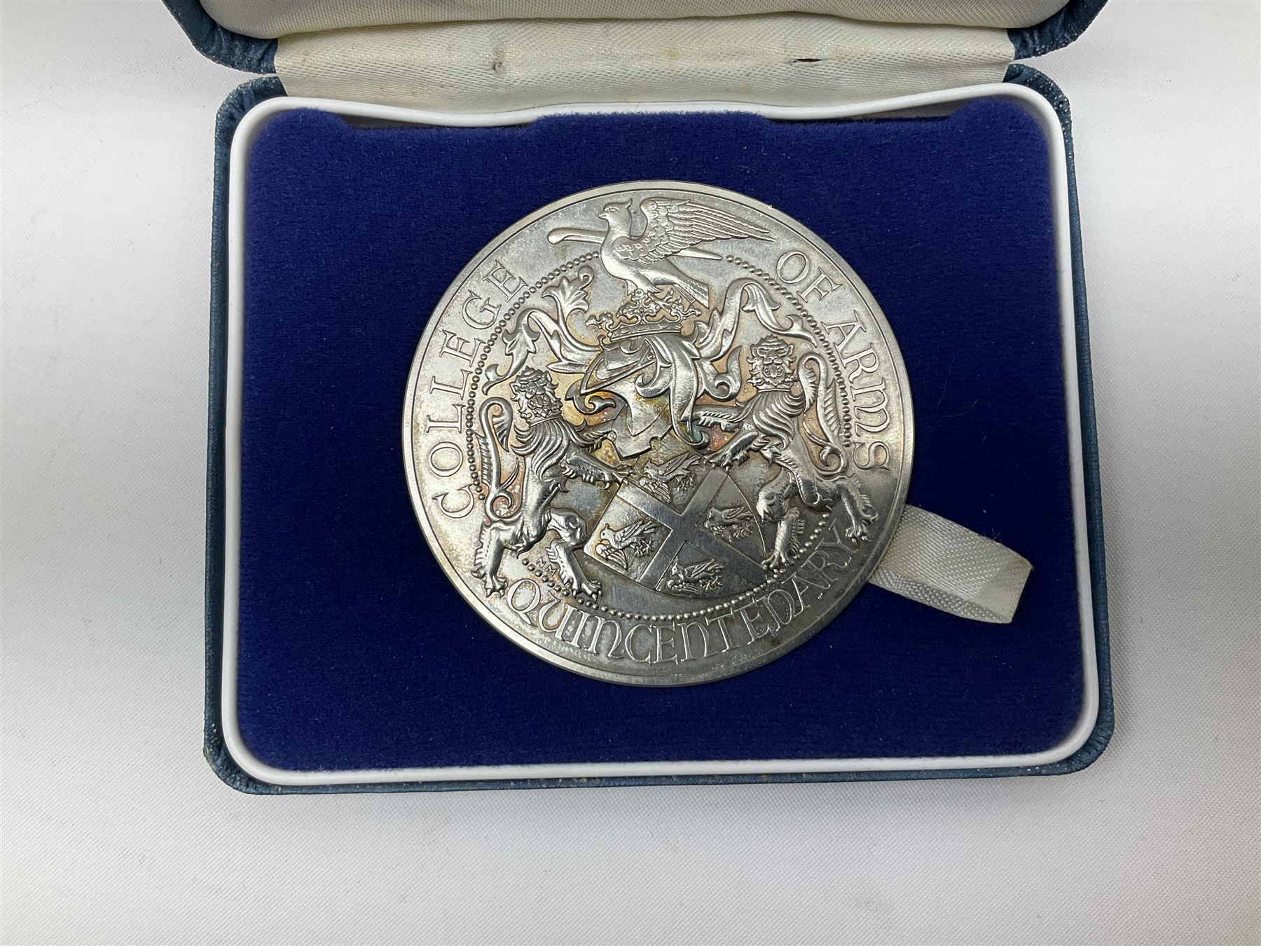 Hallmarked sterling silver commemorative medallion - Image 3 of 3