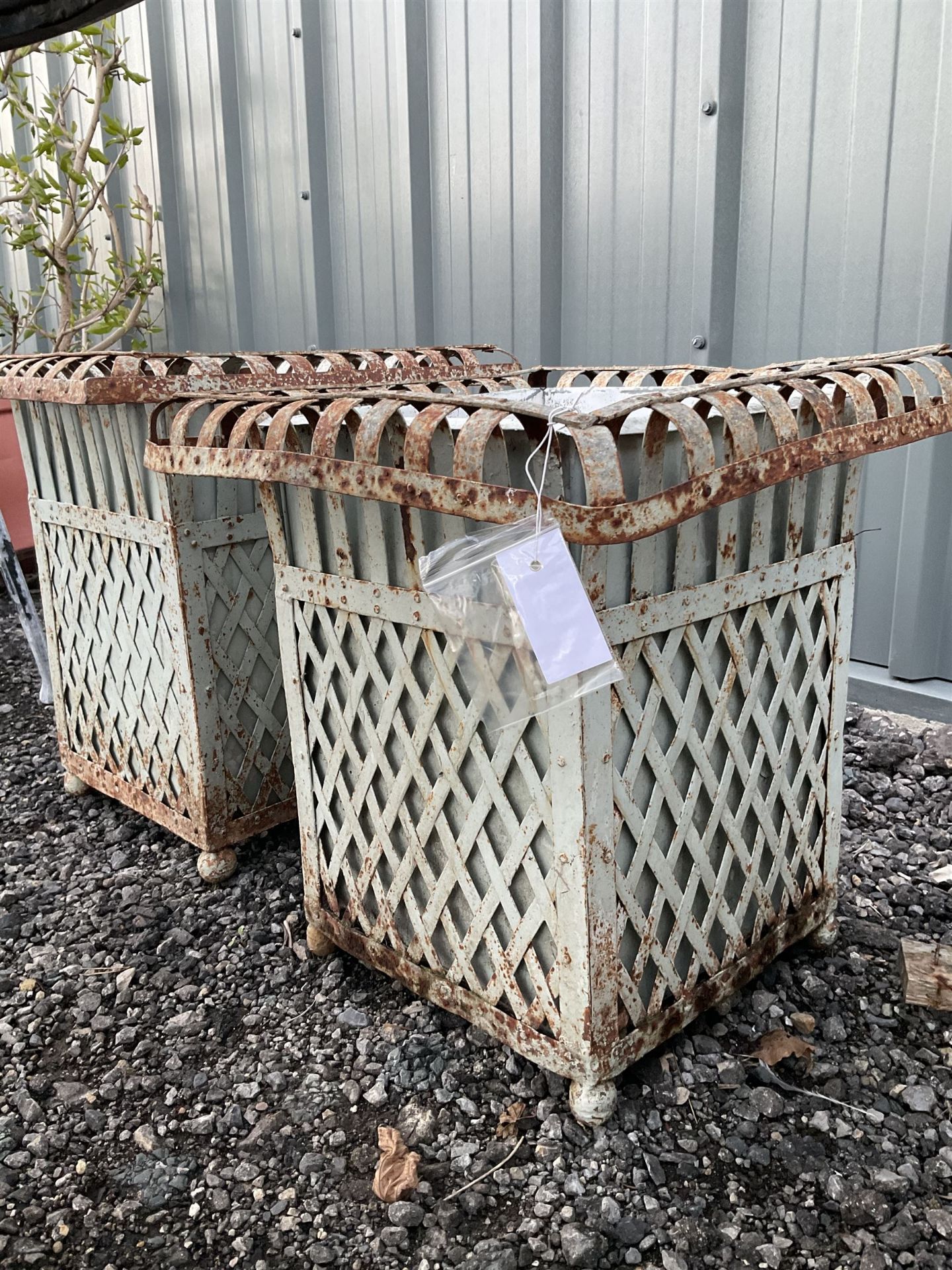 Pair small square metalwork lattice planters with liners - THIS LOT IS TO BE COLLECTED BY APPOINTMEN - Image 2 of 2