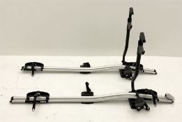 THULE roof bars with keys. - THIS LOT IS TO BE COLLECTED BY APPOINTMENT FROM DUGGLEBY STORAGE