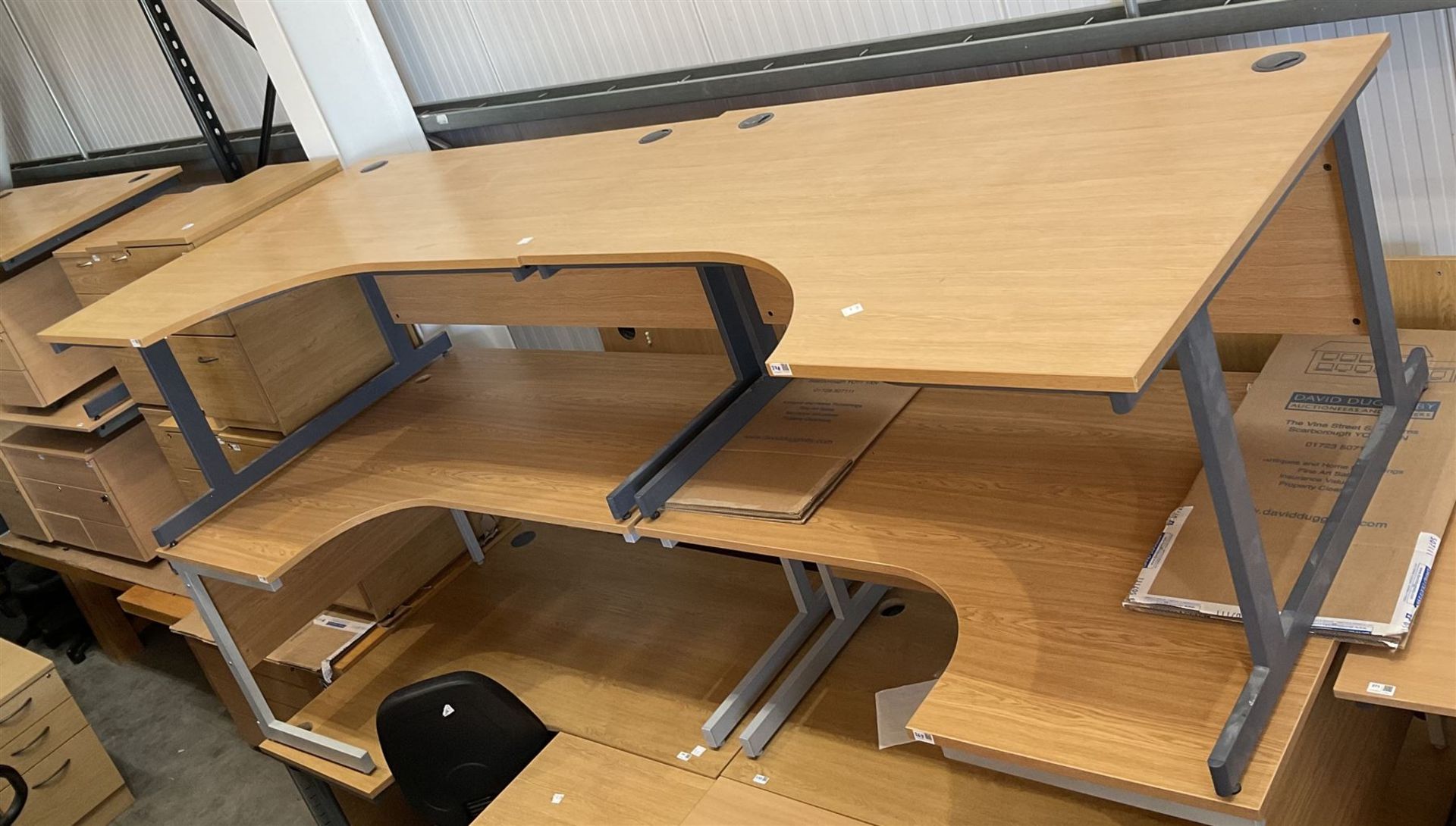 Two light oak L shaped office desks - Image 3 of 3