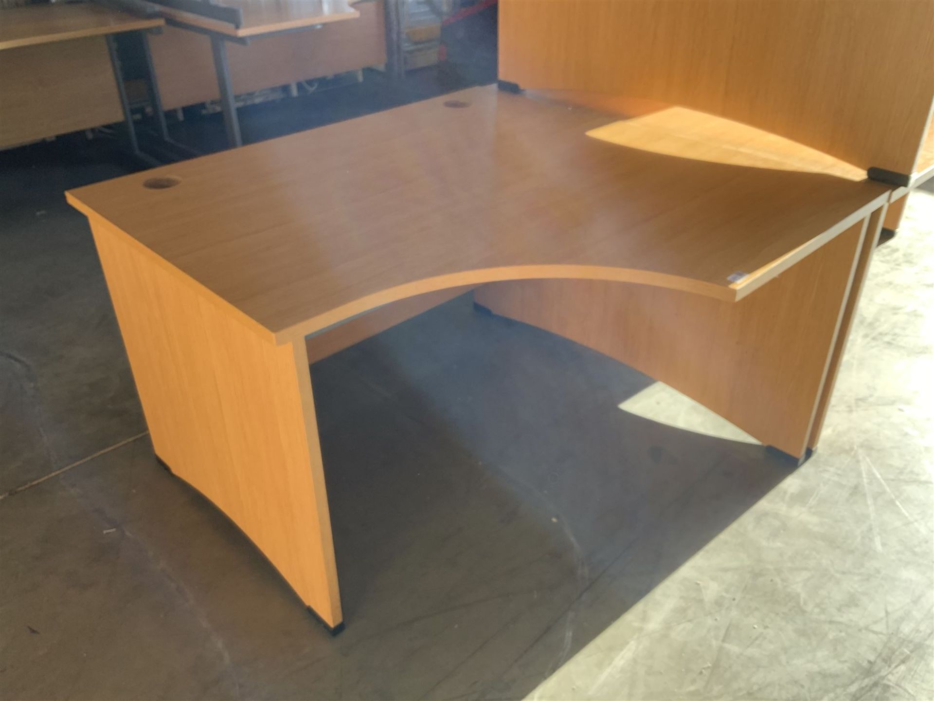 Two light oak left hand office desks and matching right hand office desk 120cm x 120cm (3) - THIS LO - Image 3 of 3