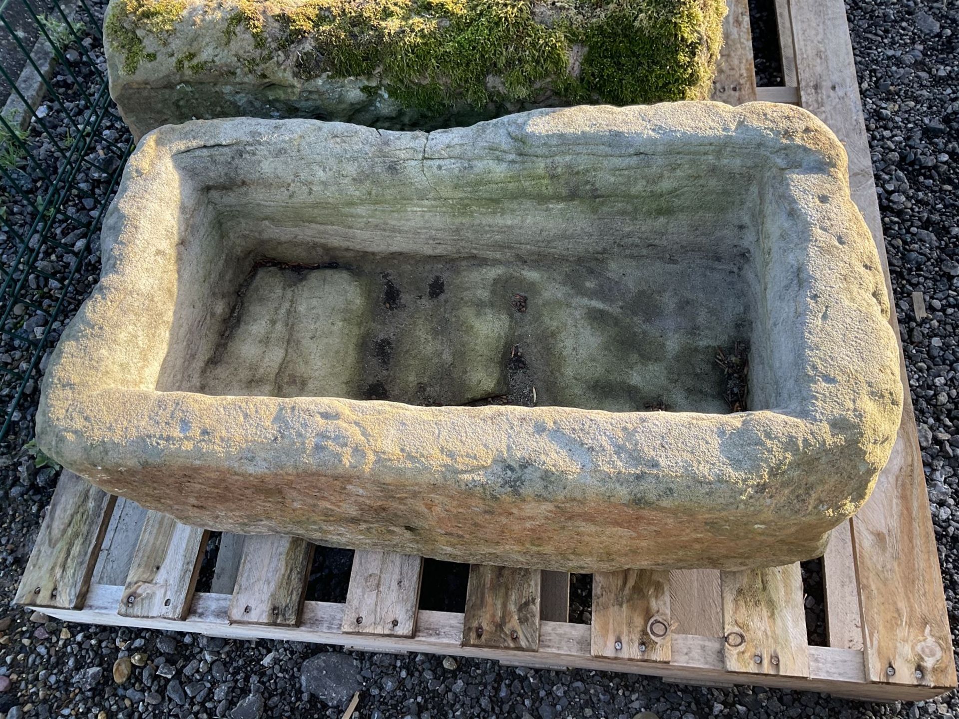 Small 19th century rectangular stone trough - THIS LOT IS TO BE COLLECTED BY APPOINTMENT FROM DUGGLE - Image 3 of 3