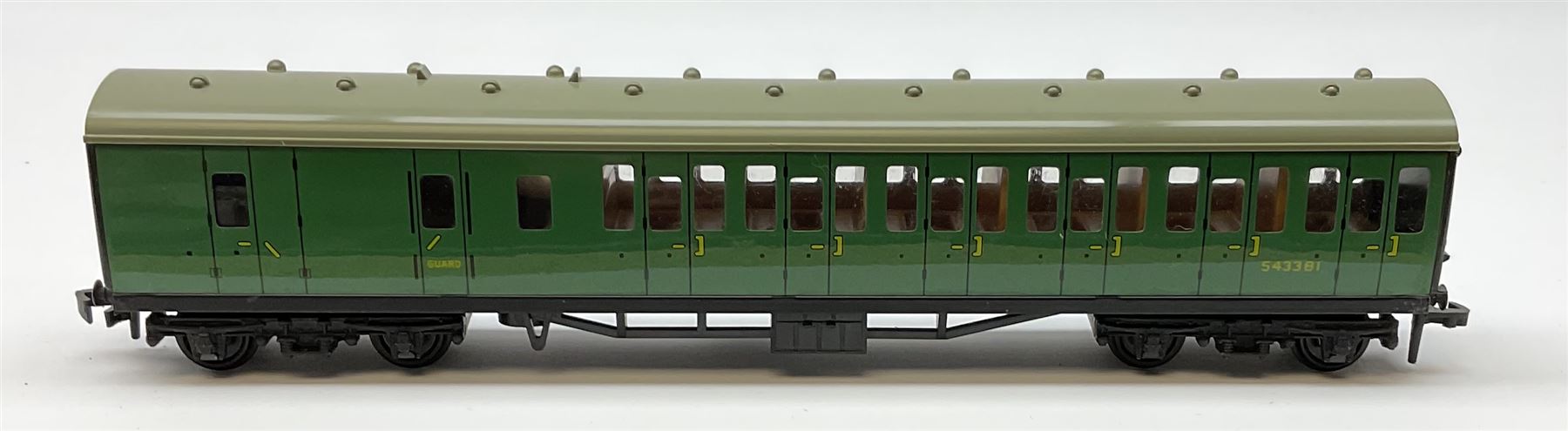 Hornby Dublo - 4075 Passenger Brake Van B.R.; 4078 Composite Sleeping Car B.R.; 4082 Suburban Coach - Image 2 of 5
