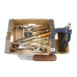 A box of tools G