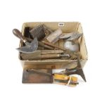 A box of small tools G