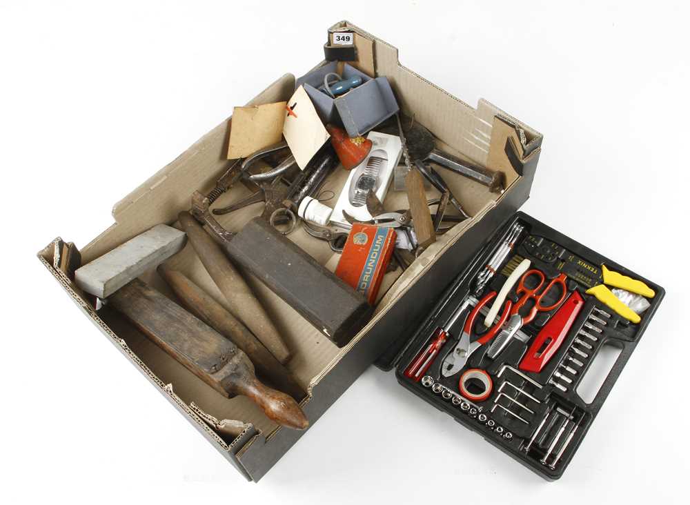 A box of tools G