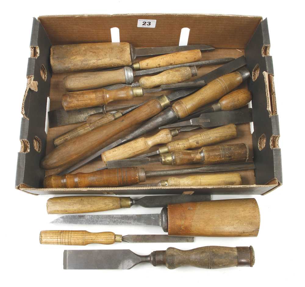 20 chisels and gouges G